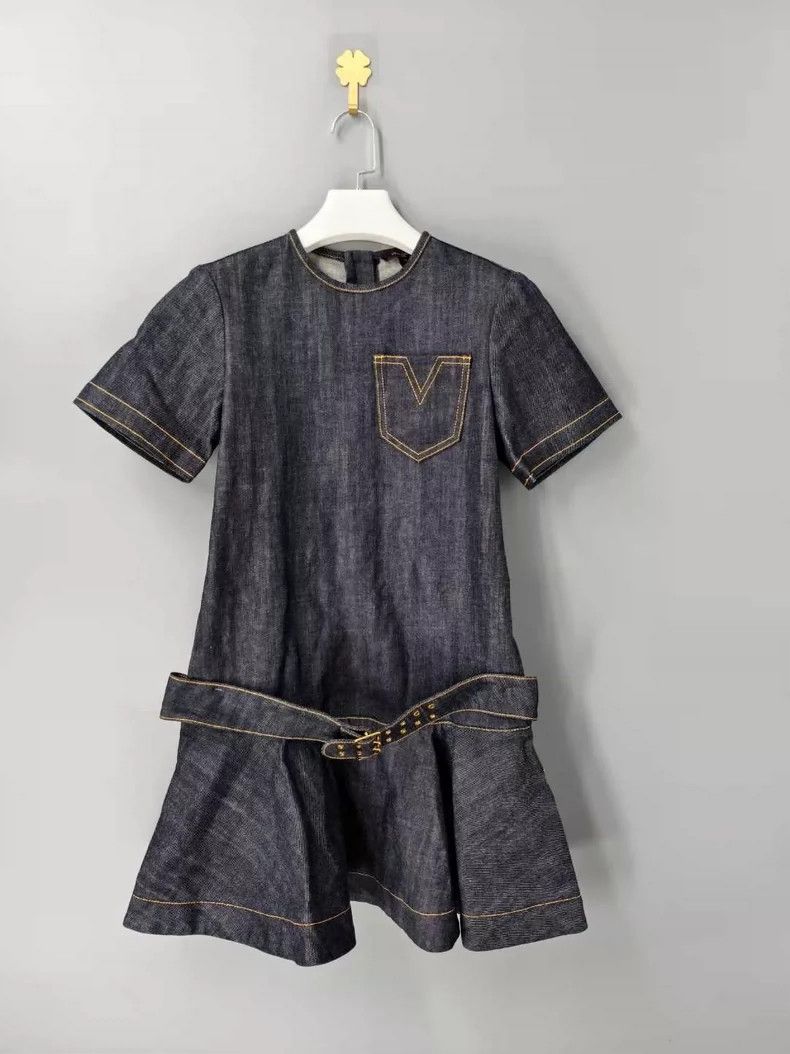 Louis Vuitton Louis Vuitton Dark Blue Gold Buckle Belted Denim Dress Size XS / US 0-2 / IT 36-38 - 1 Thumbnail
