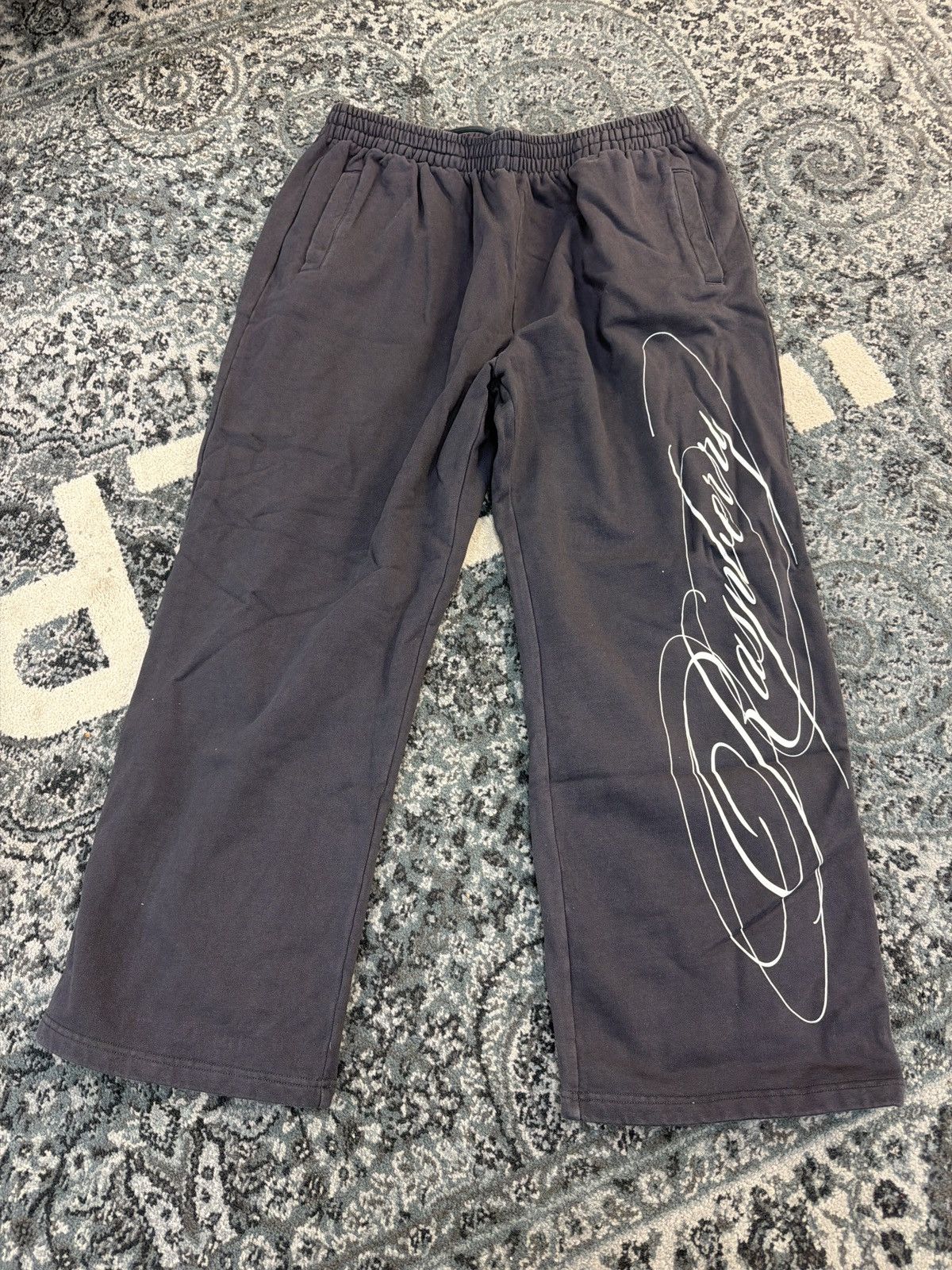 The Gv Gallery Script Sweatpant Aged Black