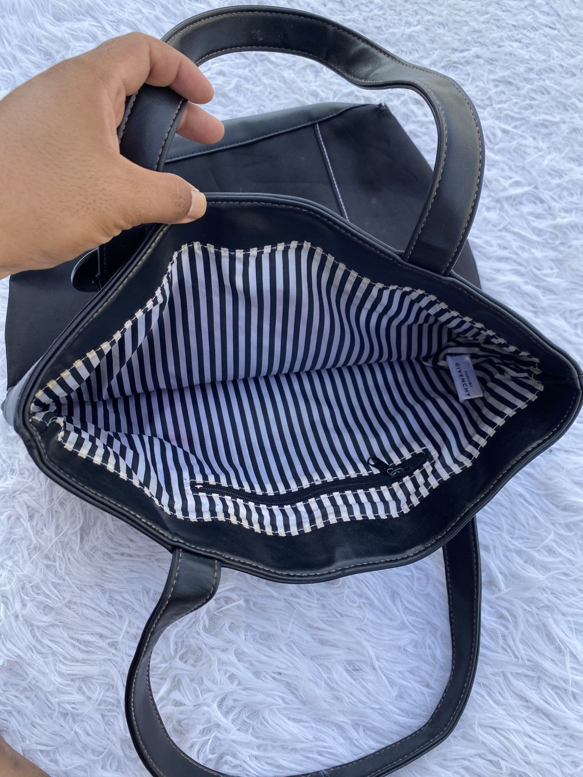 Givenchy Rare GIVENCHY For Women Handle Bag Size ONE SIZE - 10 Thumbnail