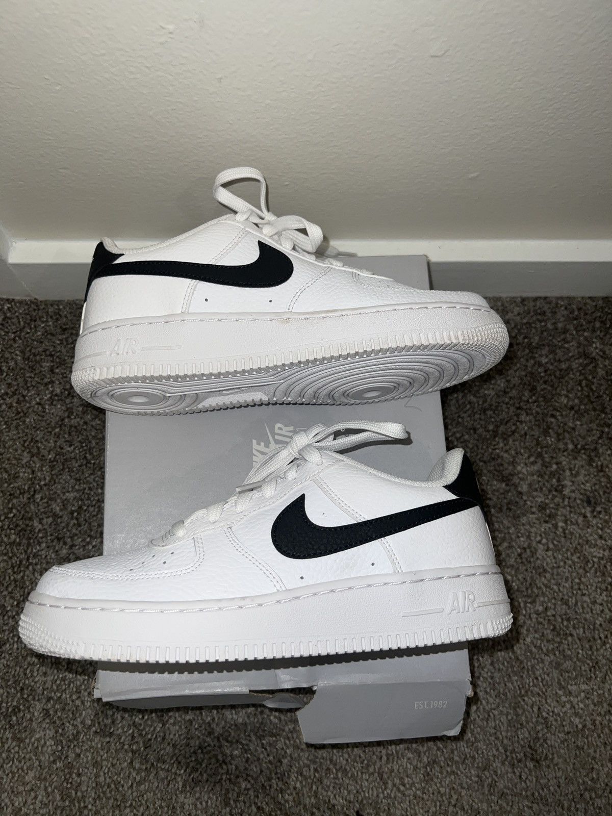 Nike Air Force 1 (GS) size 5y Size US 5 / IT 35 - 1 Thumbnail