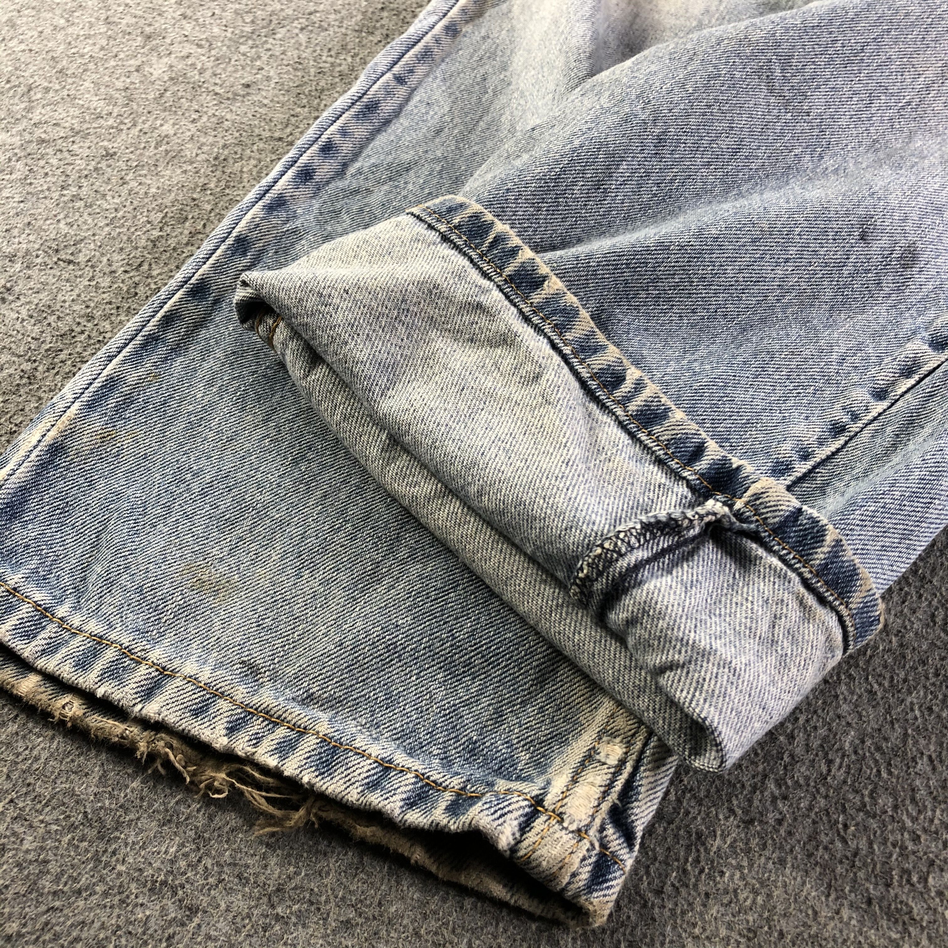 Levi's Vintage Light Wash Levis 505 Jeans-J4222 Size US 35 - 7 Thumbnail