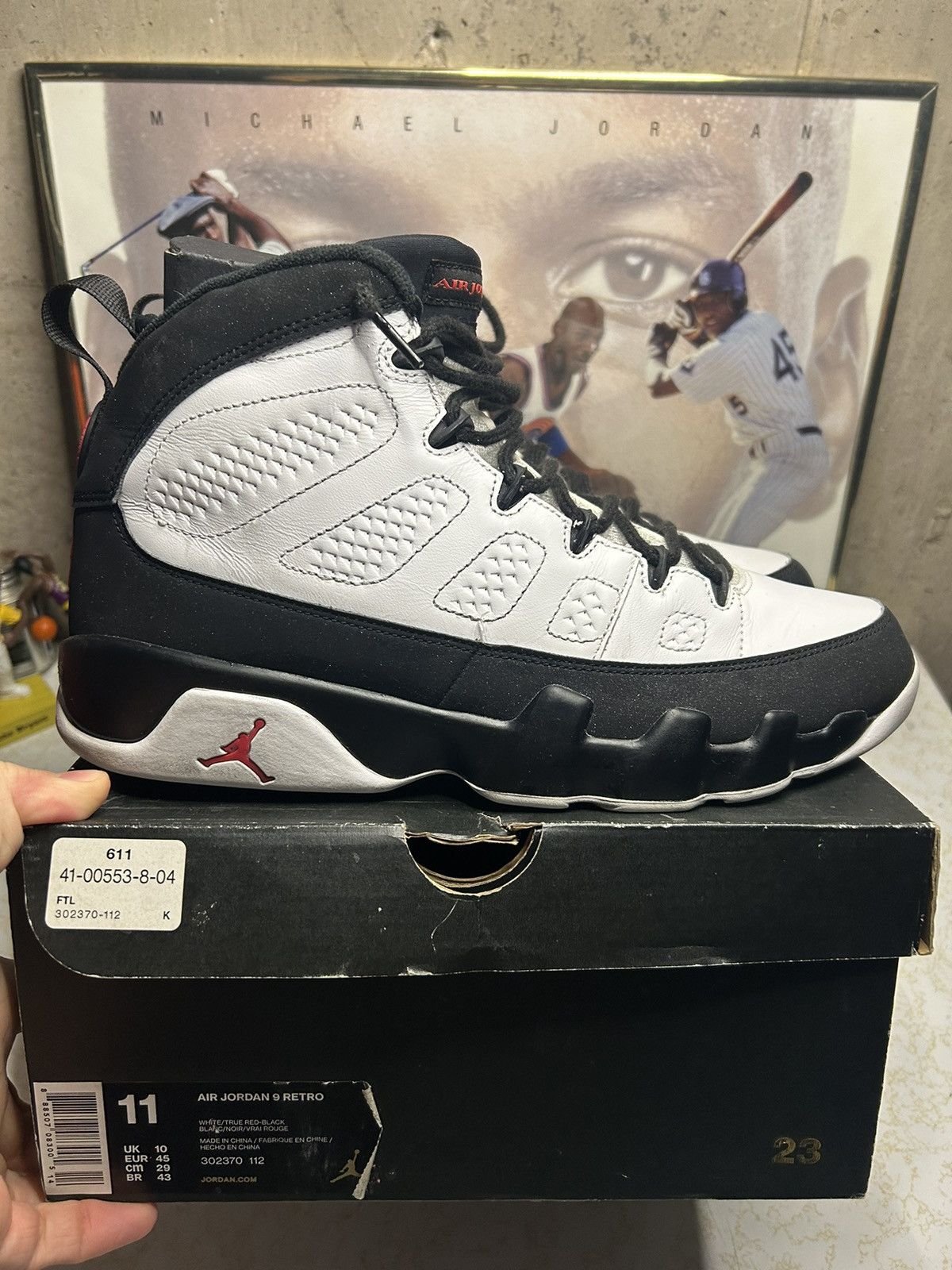 Jordan retro 9 space jam deals