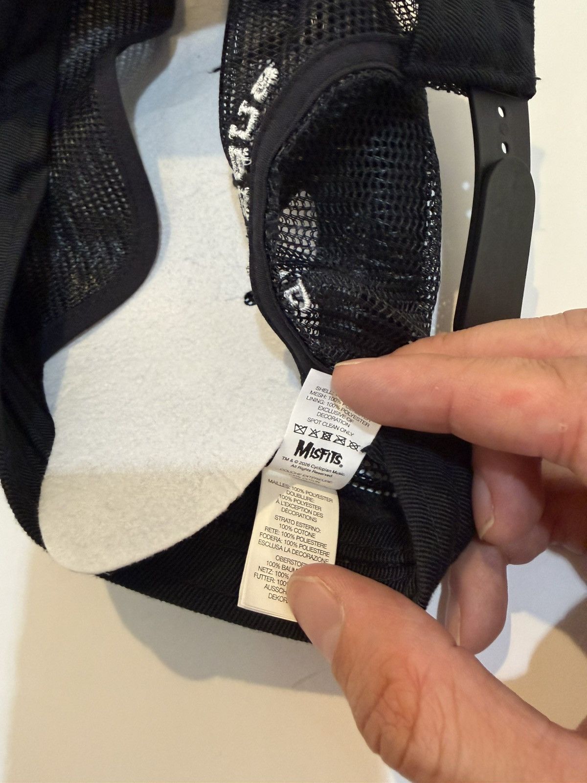 Misfits × Supreme In HAND SUPREME x Misfits hat SS26 - Black - White Size ONE SIZE - 10 Thumbnail
