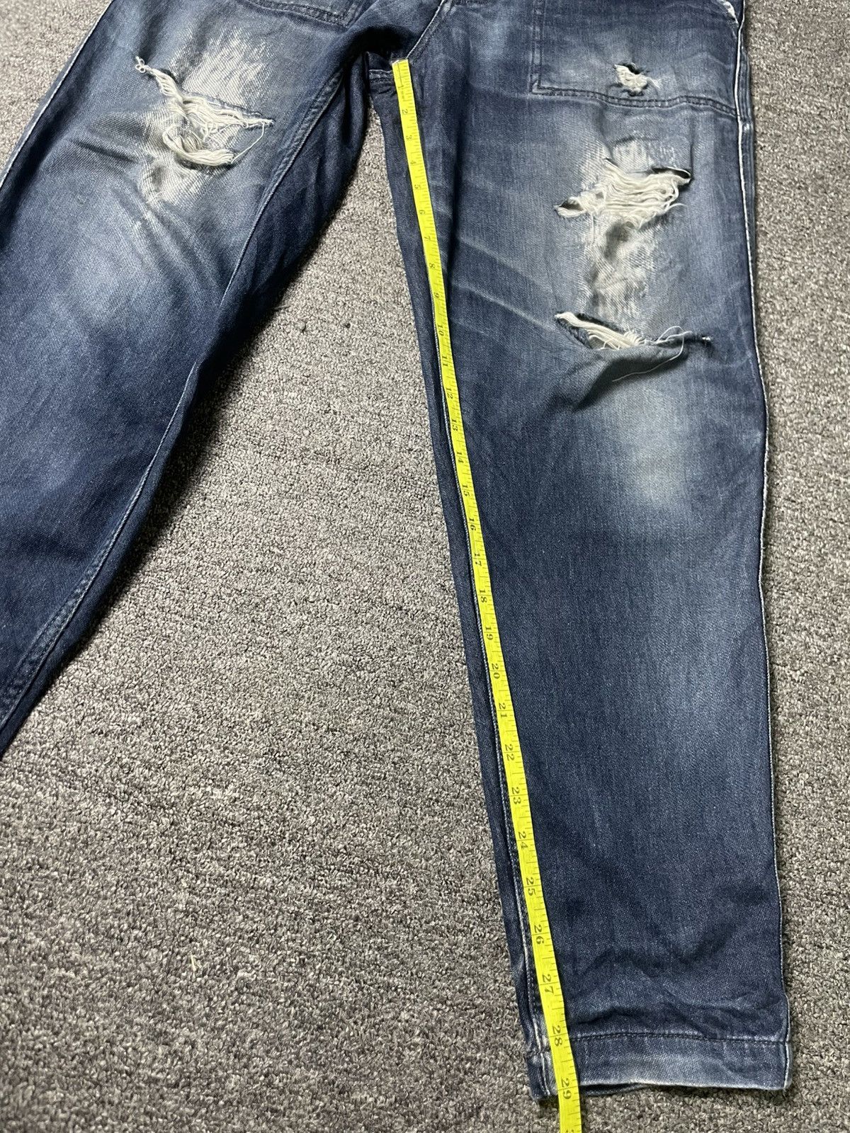Armani Exchange × Vintage ARMANI EXCHANGE Distressed Ripped Jeans (91) Size US 33 - 8 Thumbnail