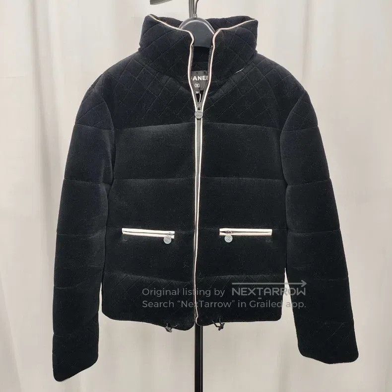 Chanel Chanel Velvet jacket Size XS / US 0-2 / IT 36-38 - 1 Thumbnail