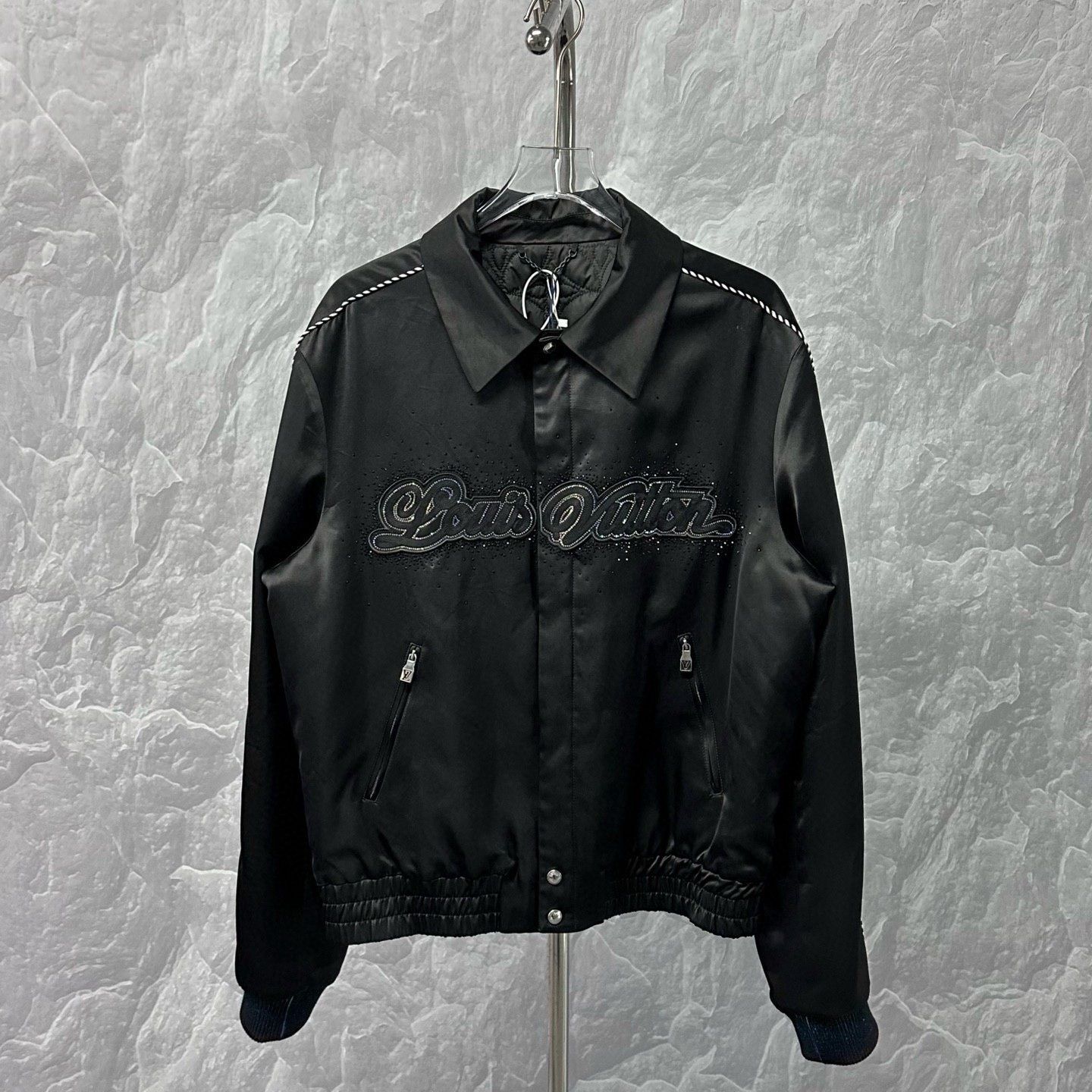 Louis Vuitton Louis Vuitton FW25 Silk Rhinestone Coat Size US L / EU 52-54 / 3 - 1 Thumbnail