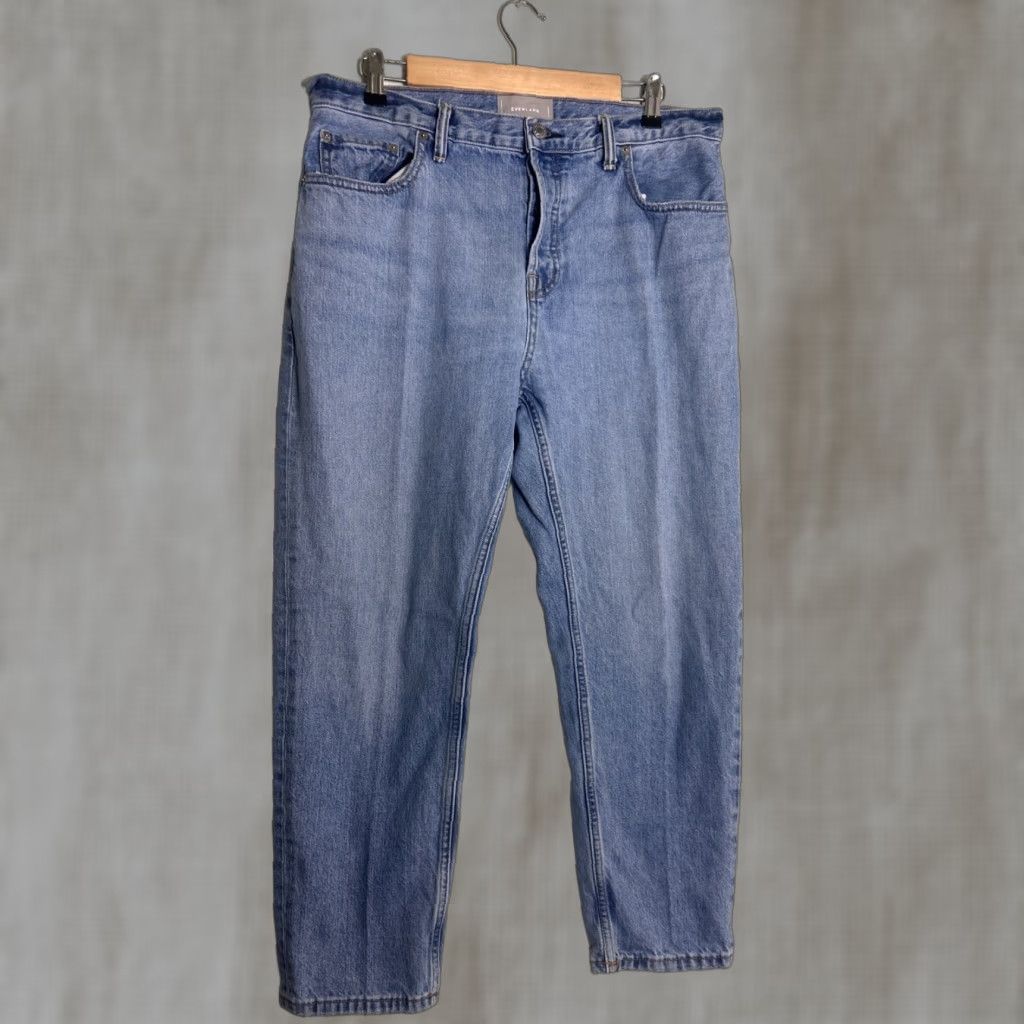 Everlane Everlane Jeans OS Boyfriend Relaxed Button Fly Denim Light Wash Womens Size 31R Jeans Blues 27in 34in Waist Regular 31 Blue Womens Size 24" / US 00 / IT 34 - 1 Thumbnail