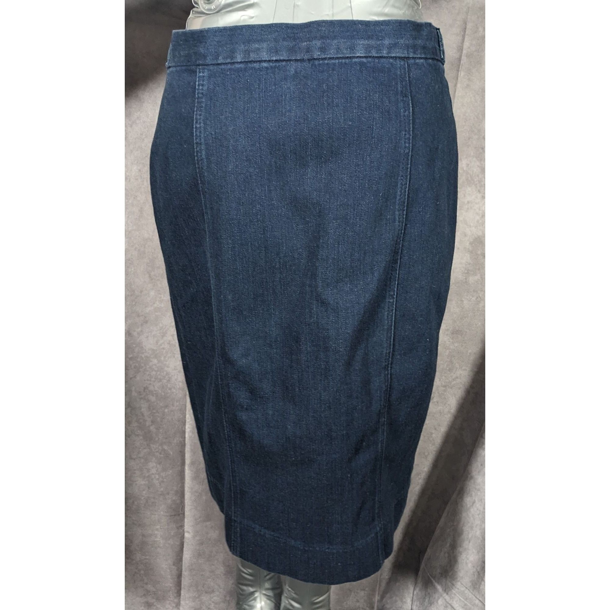 Ralph Lauren Vintage Ralph Lauren Blue Denim Skirt With Leather And Chain Size 26" / US 2 / IT 38 - 11 Thumbnail