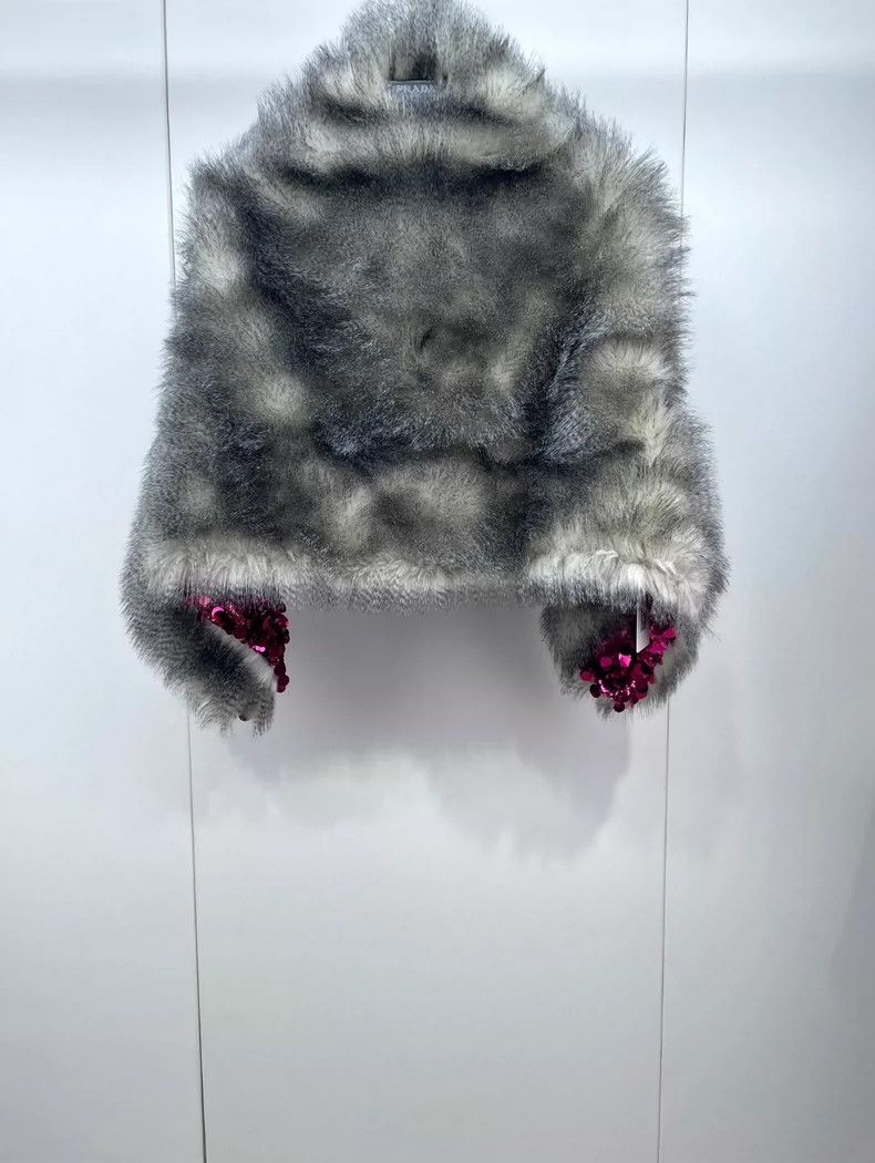 Prada Prada Sequined eco-friendly fur shawl jacket 2505-Nextarrow Size XS / US 0-2 / IT 36-38 - 2 Thumbnail
