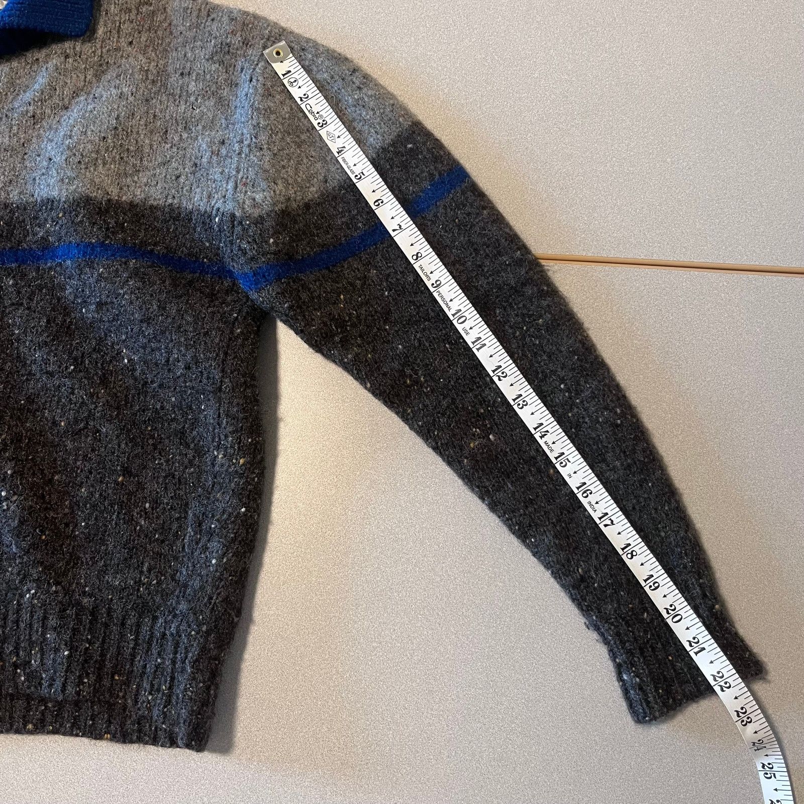 Yves Saint Laurent Yves Saint Laurent Mens Gray Wool Sweater – Size L Size US L / EU 52-54 / 3 - 6 Thumbnail