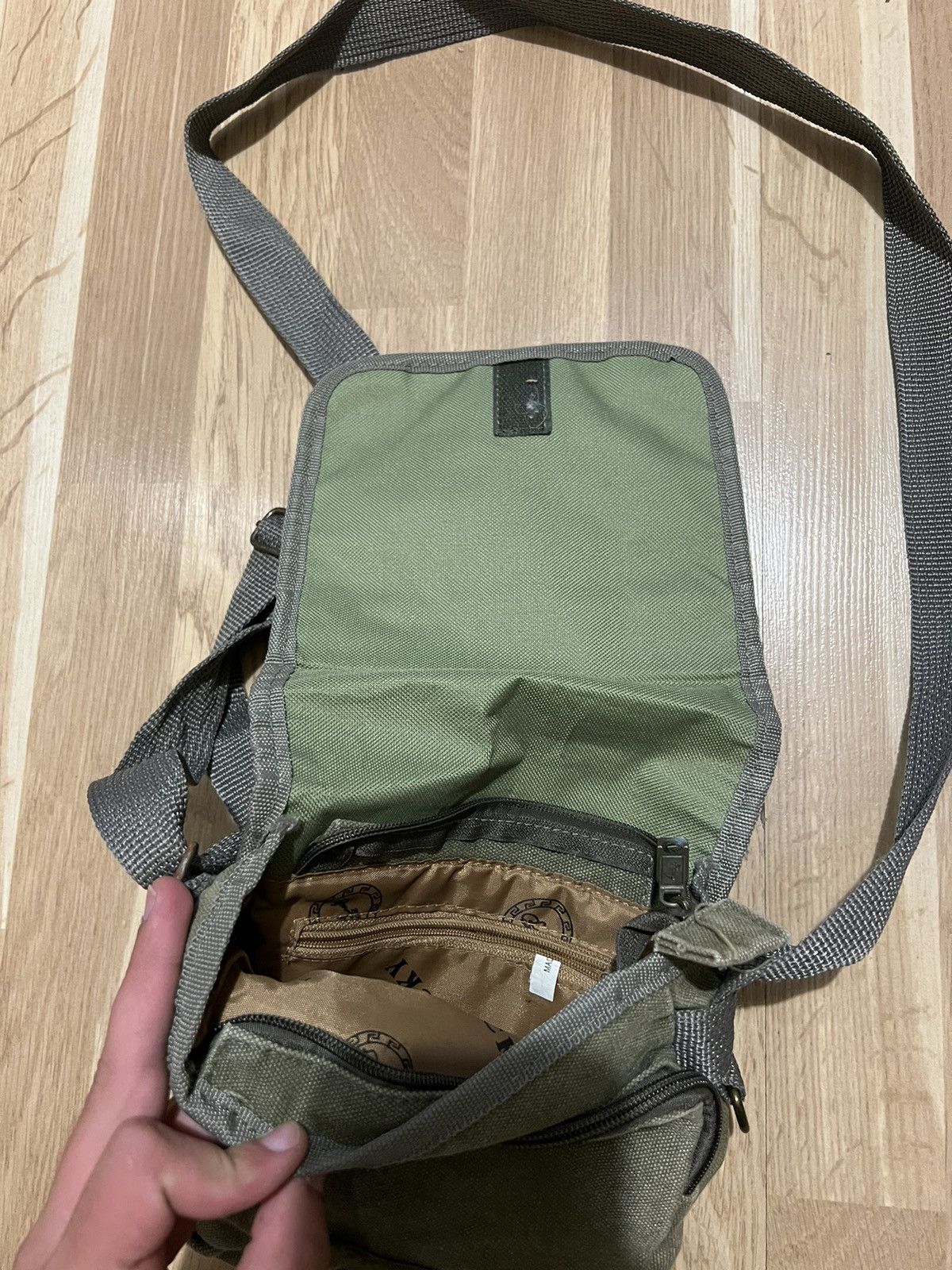 Diesel × Vintage Vintage diesel messenger sling bag y2k style khaki japan Size ONE SIZE - 7 Thumbnail