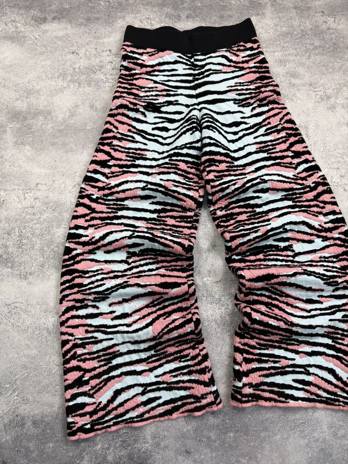 H&M × Kenzo Kenzo x H&M Flared Zebra Pants Wool Padded Trousers Rare Size 28" / US 6 / IT 42 - 7 Thumbnail
