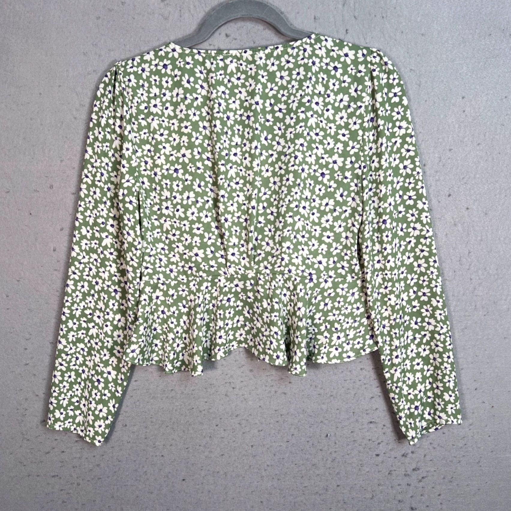Vintage VINTAGE Dress Forum Blouse Long Sleeve Green Women M Cropped Polyester Dress Forum Blouse Womens Medium Green 90s Size M / US 6-8 / IT 42-44 - 2 Thumbnail