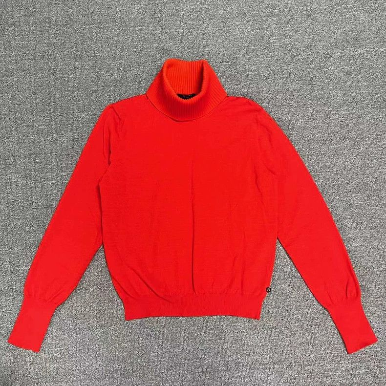 Louis Vuitton Louis Vuitton Red Turtleneck Sweater L Size US L / EU 52-54 / 3 - 1 Thumbnail