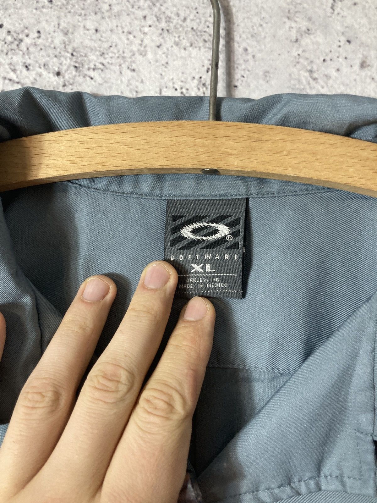 Oakley × Vintage 90’s Oakley Shirt button up Rayon Metal Logo Size US XL / EU 56 / 4 - 3 Thumbnail