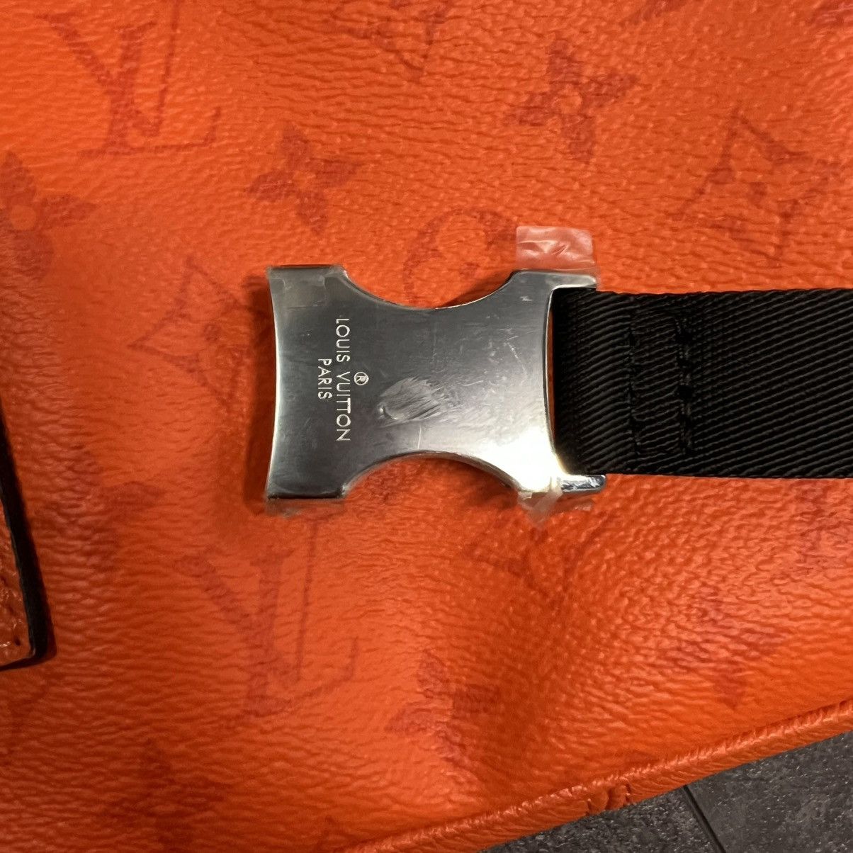 Louis Vuitton Louis Vuitton Messenger Monogram Eclipse Volcano Orange Size ONE SIZE - 7 Thumbnail