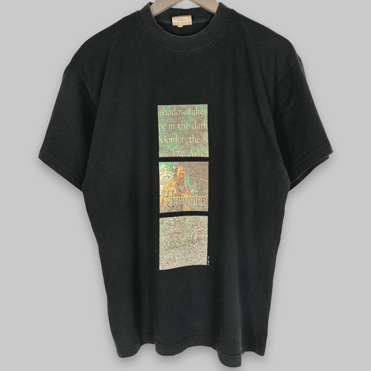 Vintage Vintage 2001 Lord Of The Rings Saruman Rare Print T Shirt Size US L / EU 52-54 / 3 - 1 Thumbnail