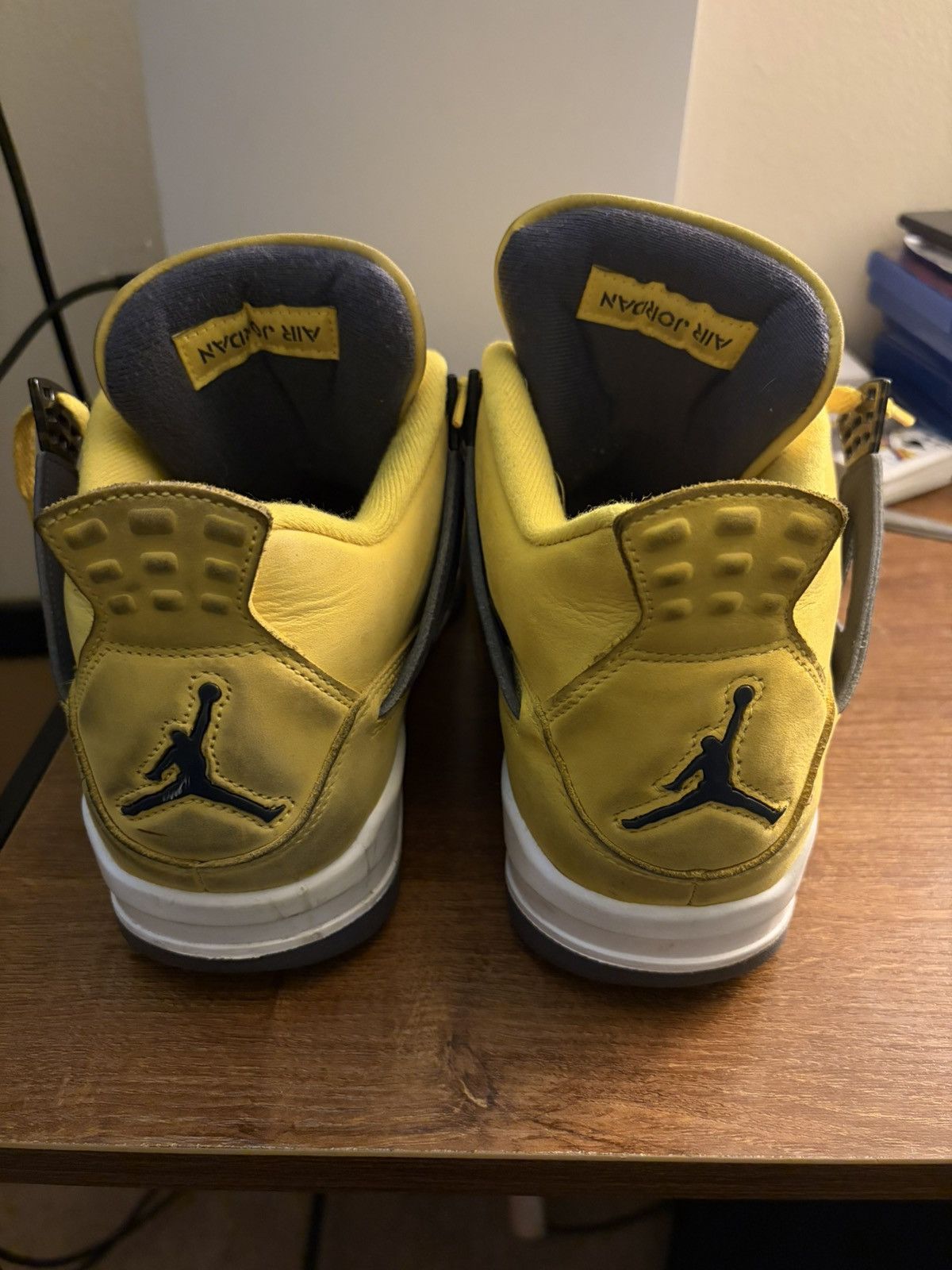 Nike Air jordan Lightening 4s Size US 10 / EU 43 - 2 Thumbnail