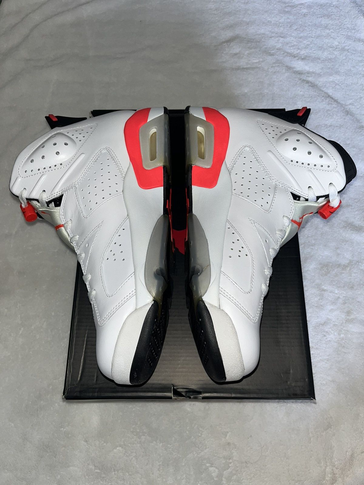 Jordan Brand Jordan 6 Retro Infrared white 2014 Size US 10 / EU 43 - 2 Thumbnail