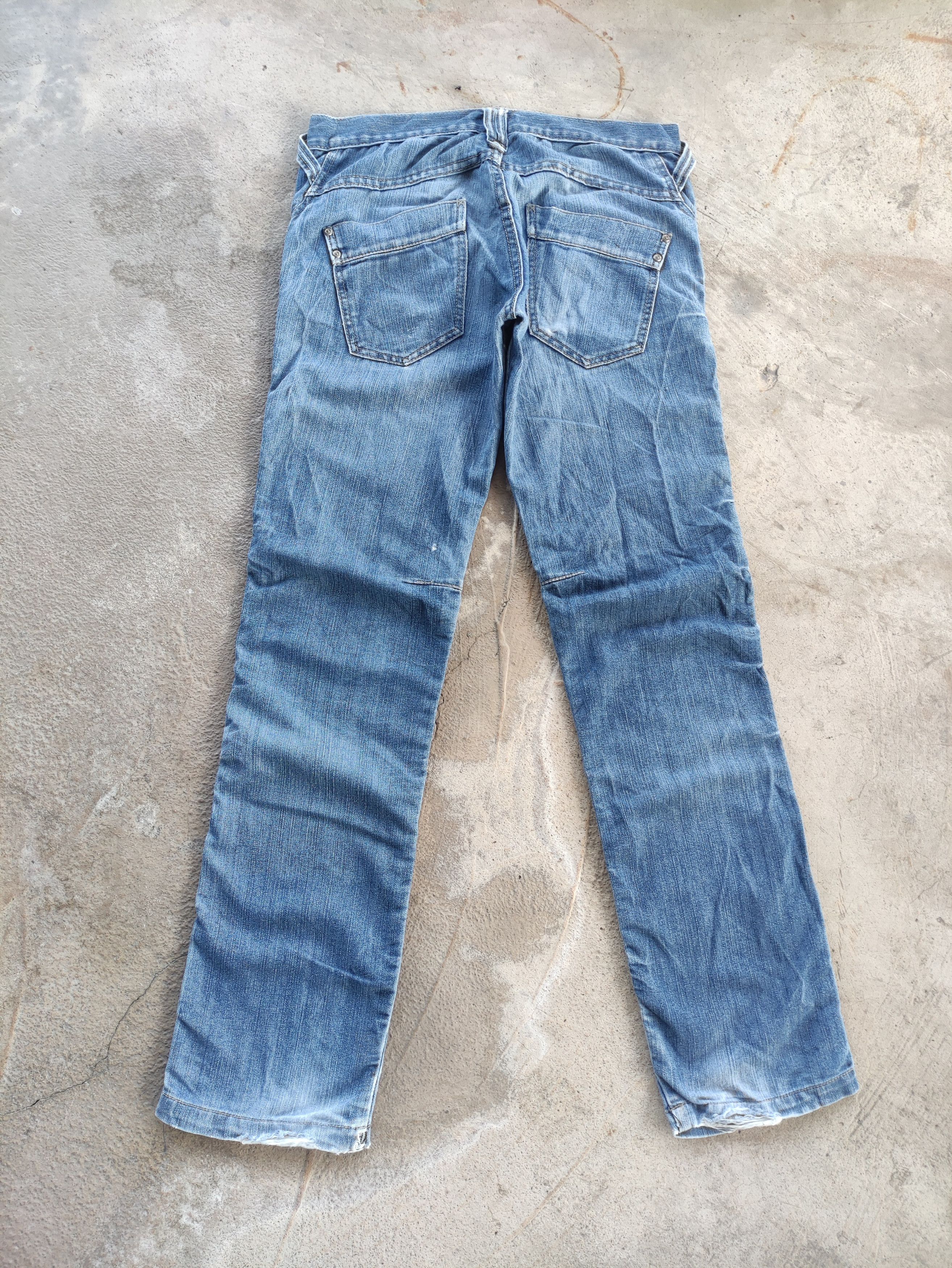 Japanese Brand Vintage Japanese Jean Distressed Faded Denim Pants Size US 33 - 8 Thumbnail
