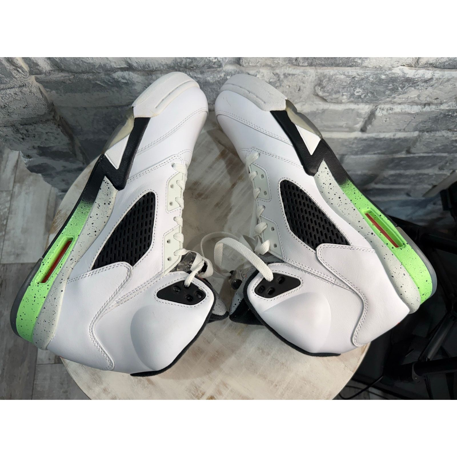 Jordan Brand Jordan 5 Retro Poison Green Size 11 136027-115 VNDS Size US 11 / EU 44 - 6 Thumbnail
