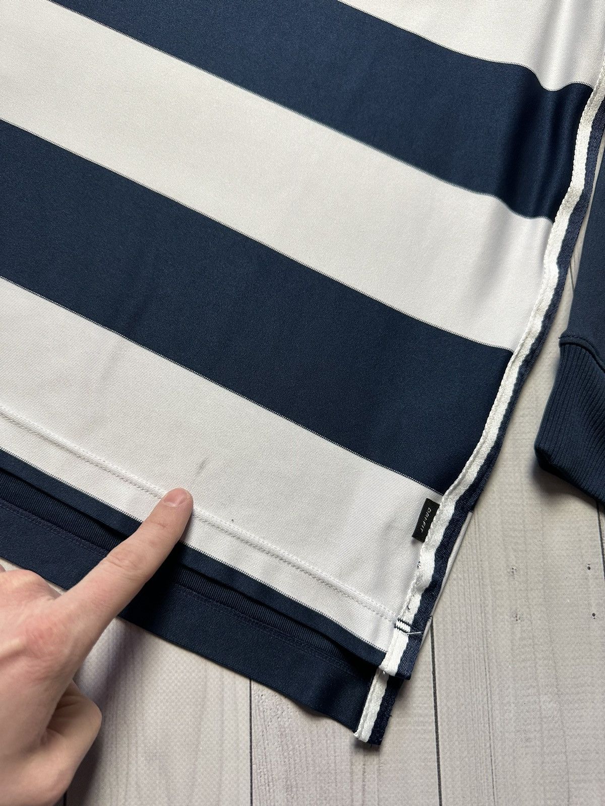 Vintage Vintage Nike Striped soccer jersey long sleeve size XL Size US XL / EU 56 / 4 - 5 Thumbnail