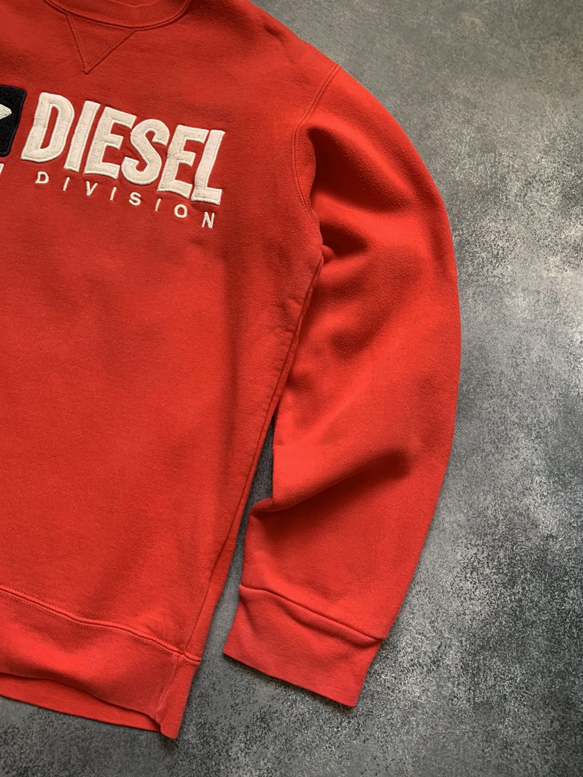 Diesel × Japanese Brand × Vintage Vintage Diesel Big Center Logo Sweatshirt y2k Size US M / EU 48-50 / 2 - 4 Thumbnail