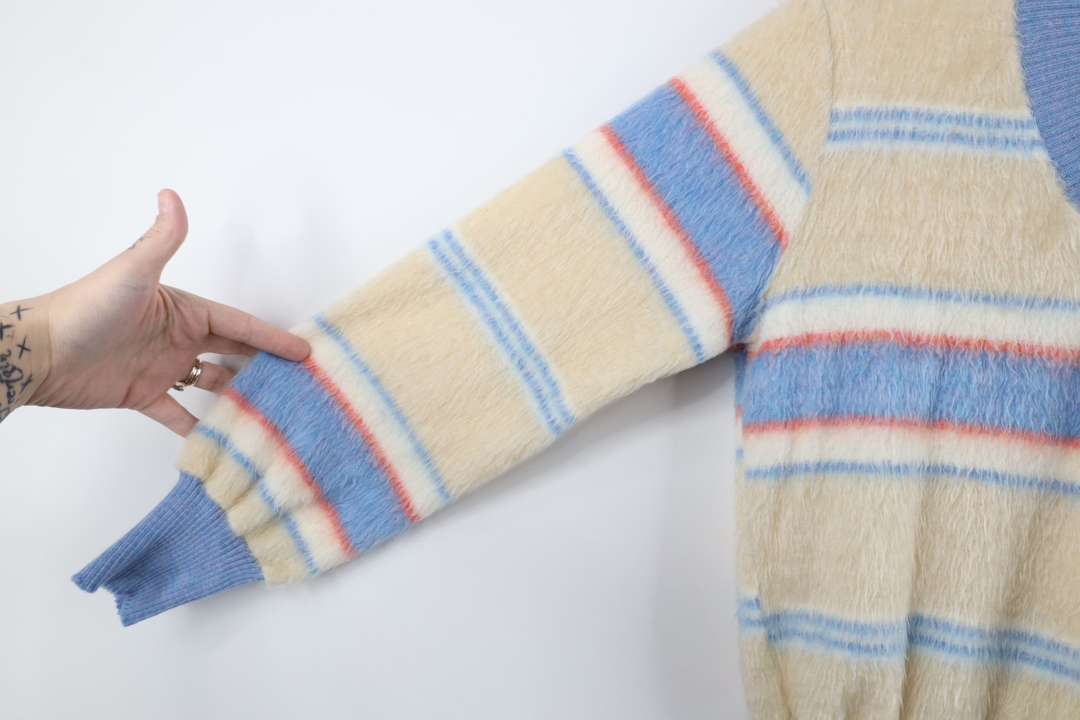 Vintage Vintage 70s Streetwear Striped Fuzzy Shag V-Neck Sweater USA Size S / US 4 / IT 40 - 5 Thumbnail