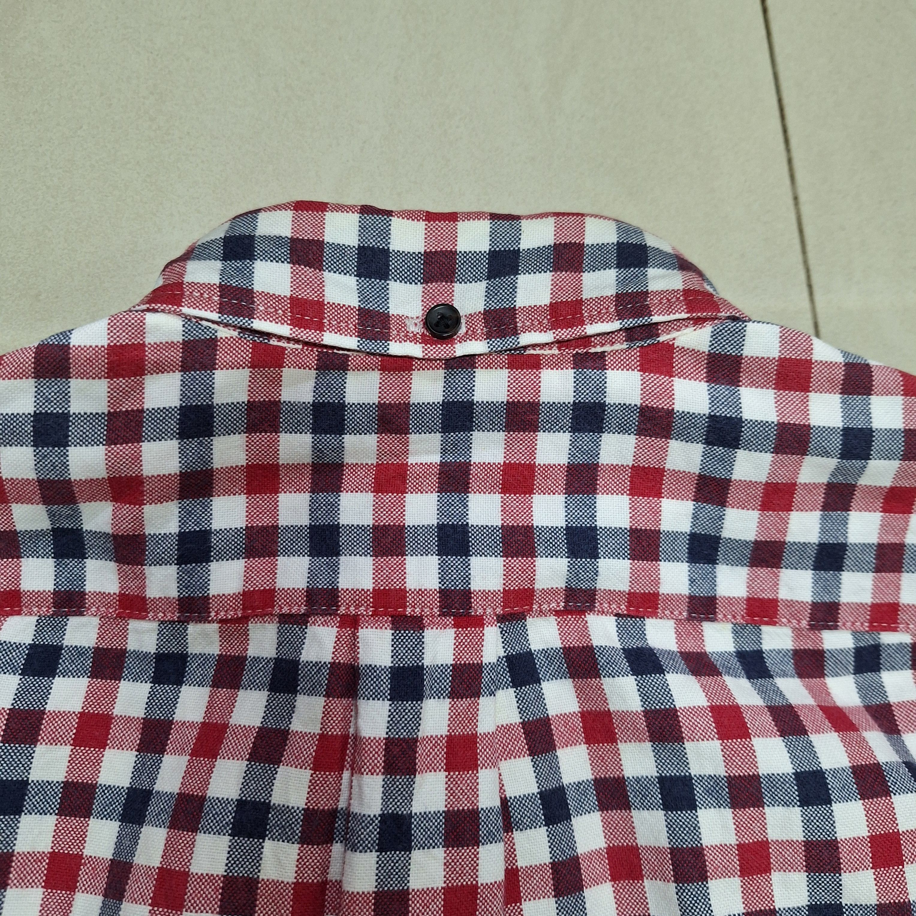Uniqlo Uniqlo Small Checkered Button Shirt Size US S / EU 44-46 / 1 - 8 Thumbnail