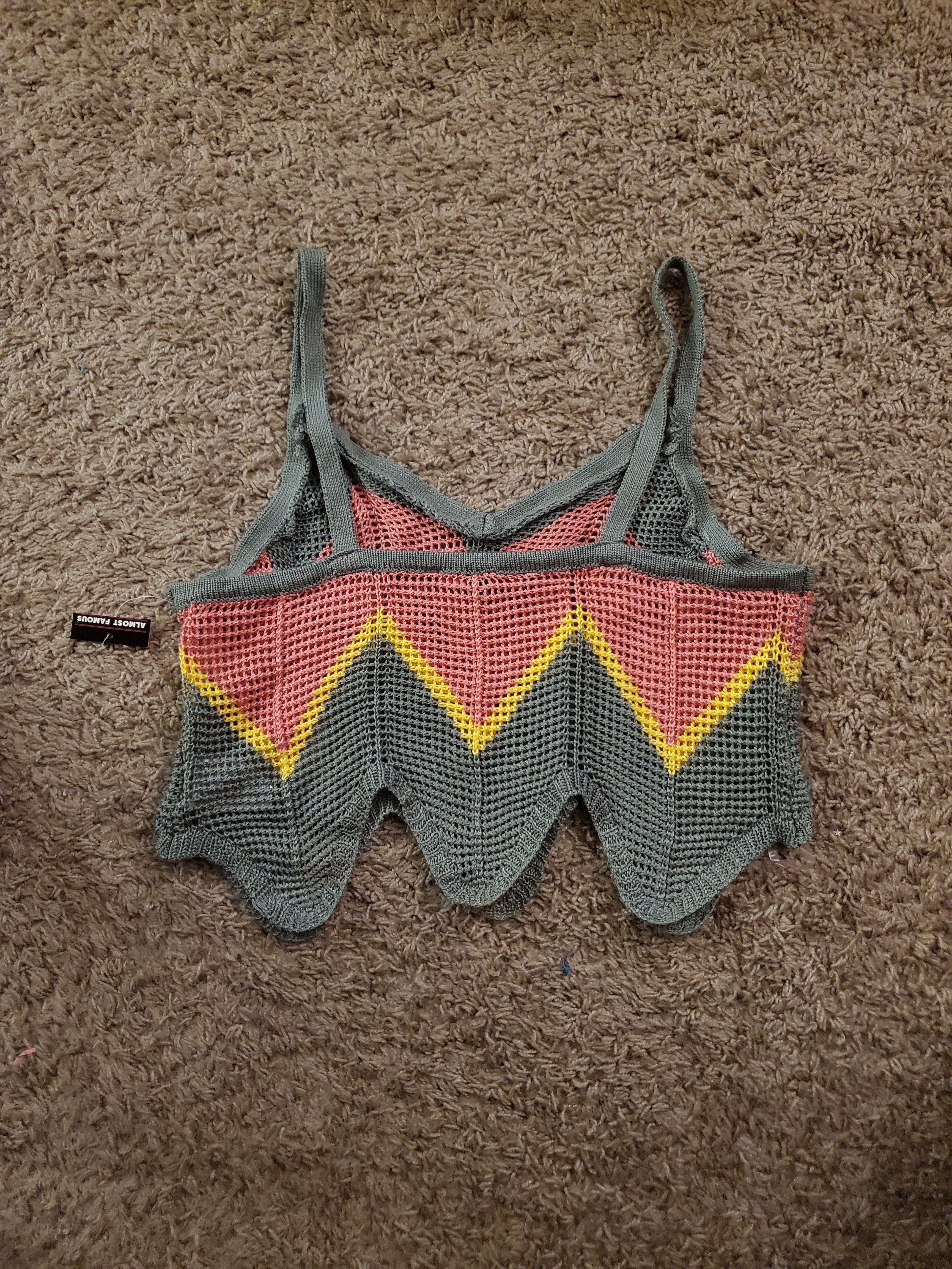 Almost Famous *NWT* Pointelle Crochet Cropped Top (size L) Size L / US 10 / IT 46 - 4 Thumbnail