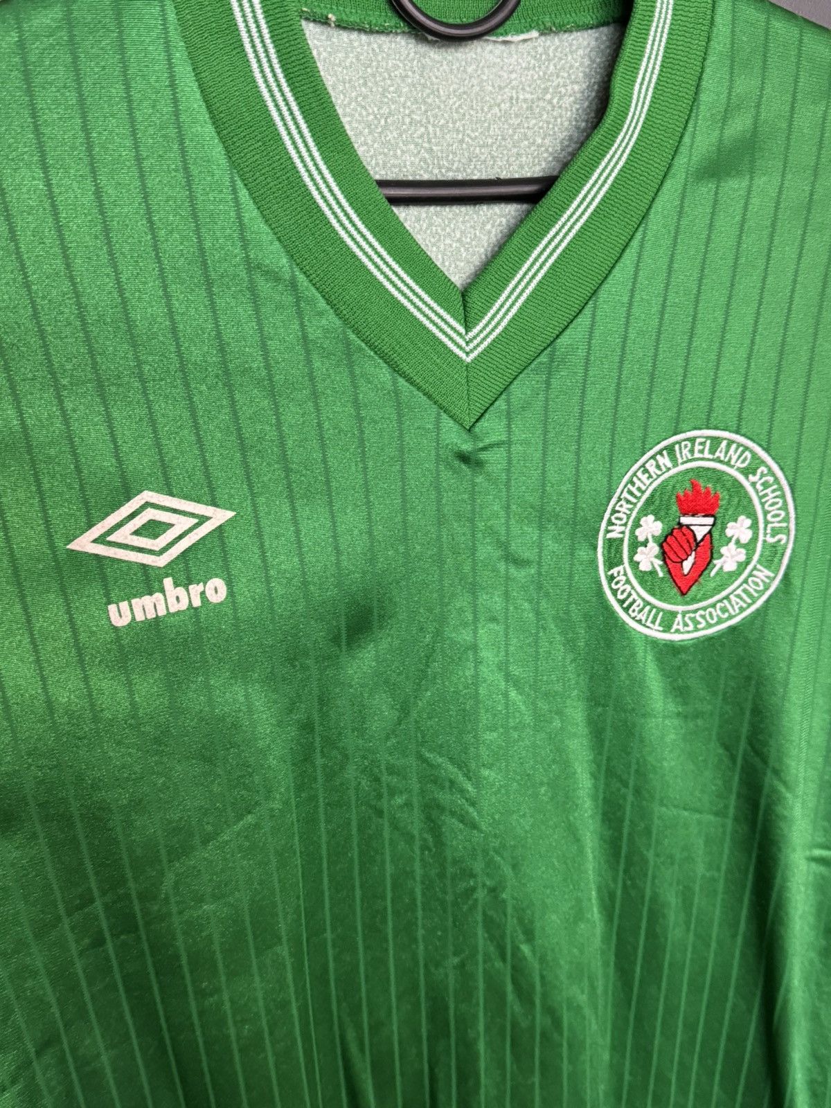 Umbro Northern Ireland 80s HomeFootball Long Sleeve Jersey Size US M / EU 48-50 / 2 - 3 Thumbnail