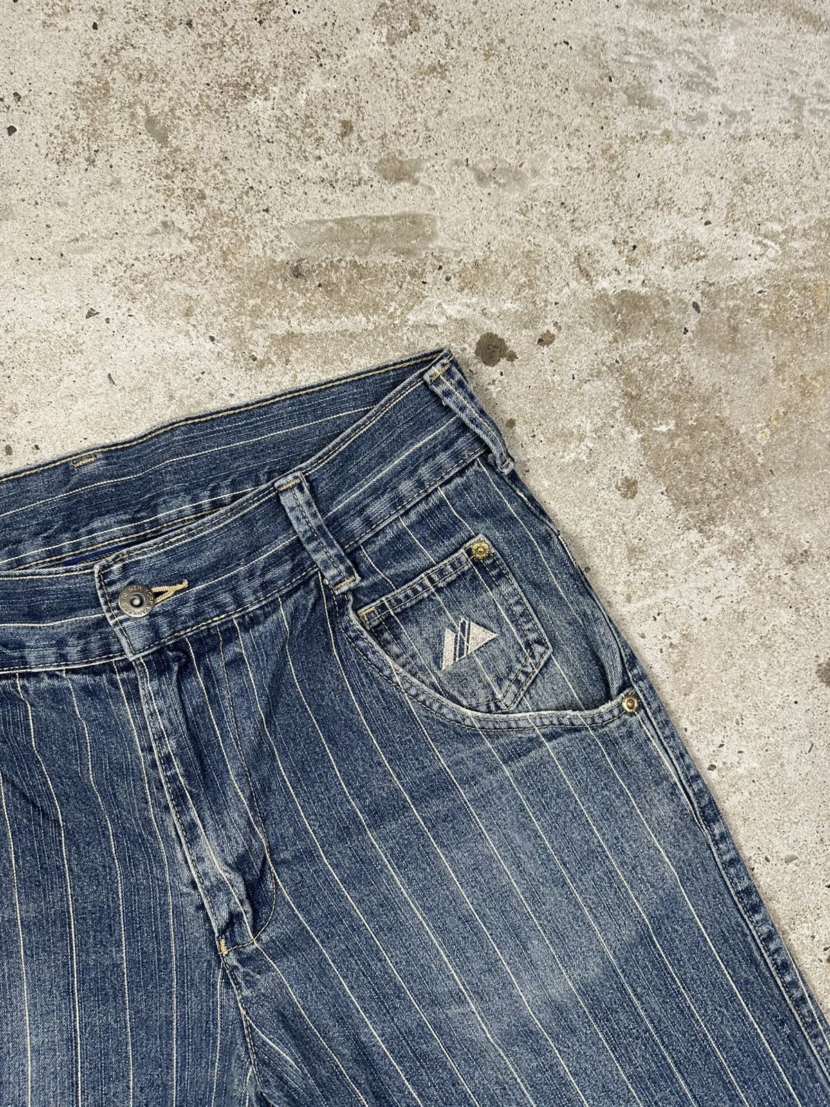 MLB × New York Yankees × Vintage Vintage Y2K New York Yankees Pinstripe Denim Shorts Jorts Size US 30 / EU 46 - 5 Thumbnail