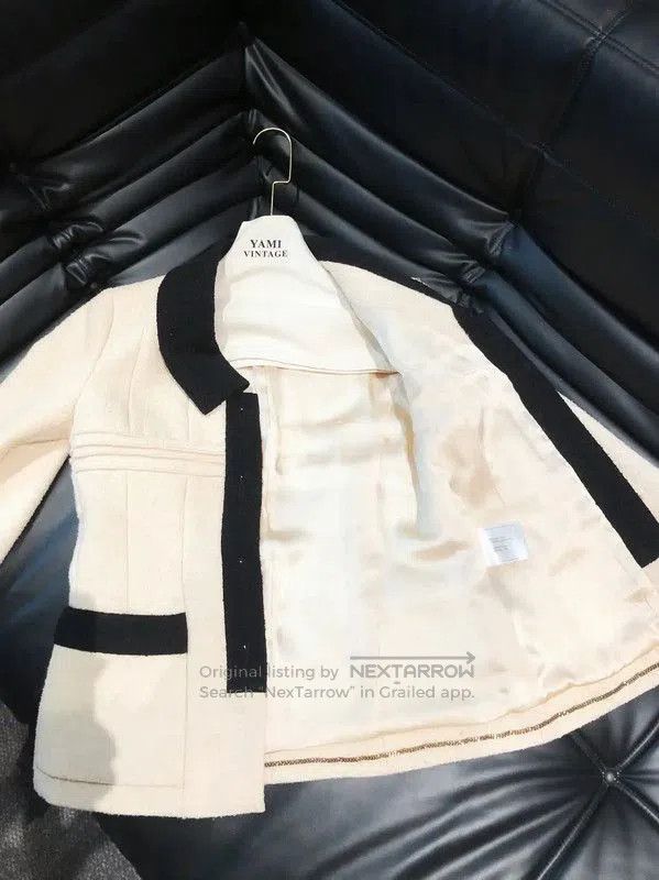 Chanel Chanel Beige Wool Blend Jacket with Black Trim . Size M / US 6-8 / IT 42-44 - 4 Thumbnail