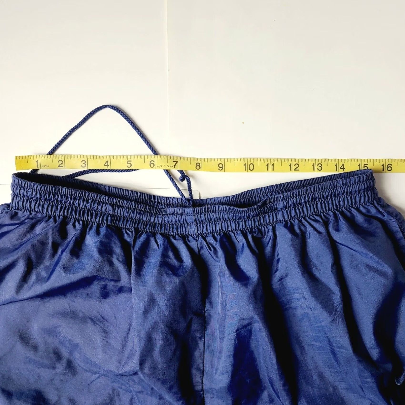 Nike VINTAGE Nike Track Pants Mens XL Blue Nylon Lined 90s Basketball Pant Zip Pocket Pockets Size US 36 / EU 52 - 7 Thumbnail