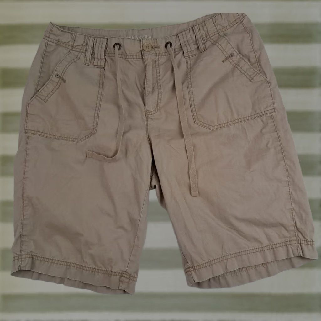 Vintage VINTAGE St. Johns Bay Khaki Hiking-Camping Shorts 16W Beige 100% Cotton Cargo with Pockets Regular Fit Women's Shorts Women Size 38" / US 16 / IT 52 - 1 Thumbnail