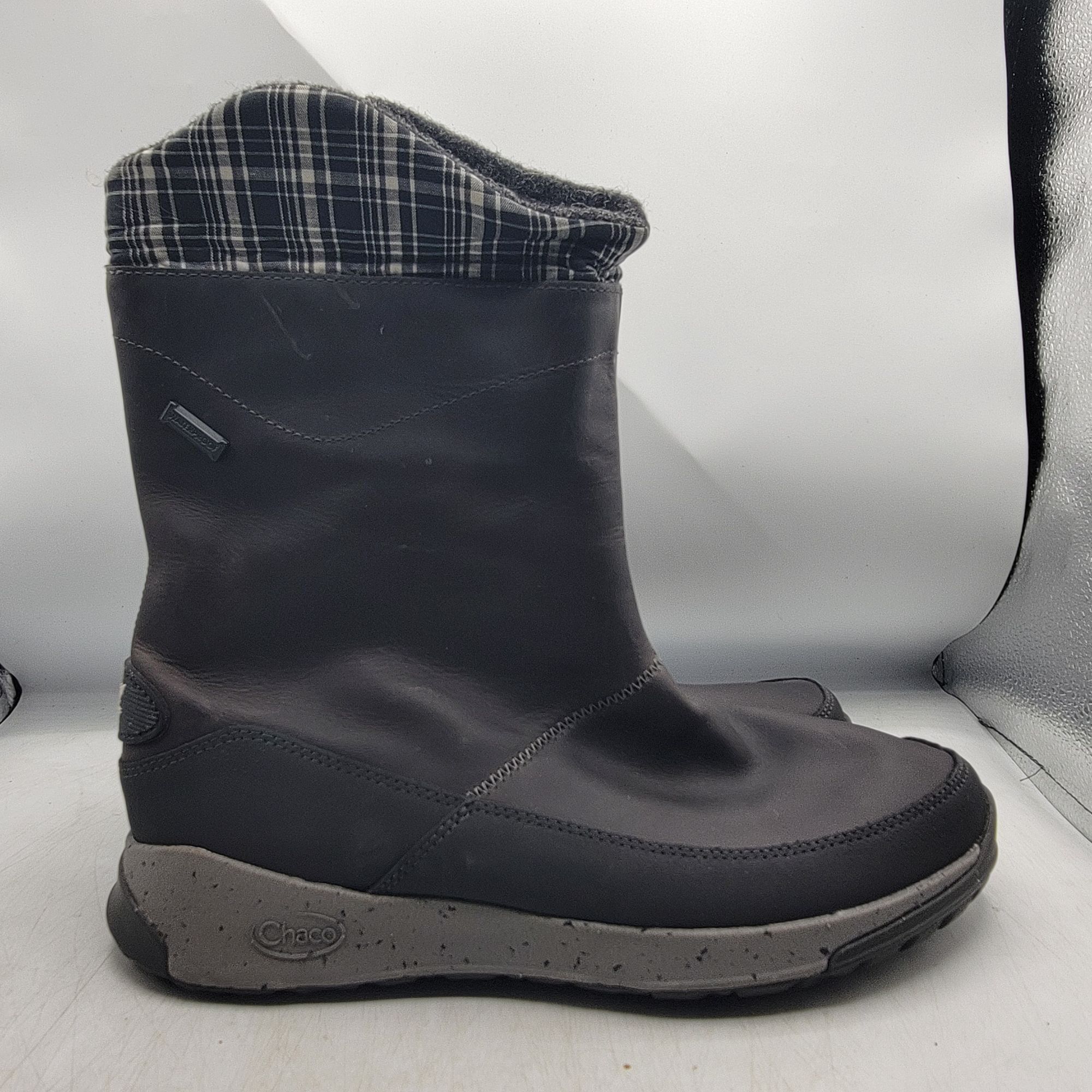 Chaco Borealis Womens 9 Black Boots Waterproof Casual Outdoo