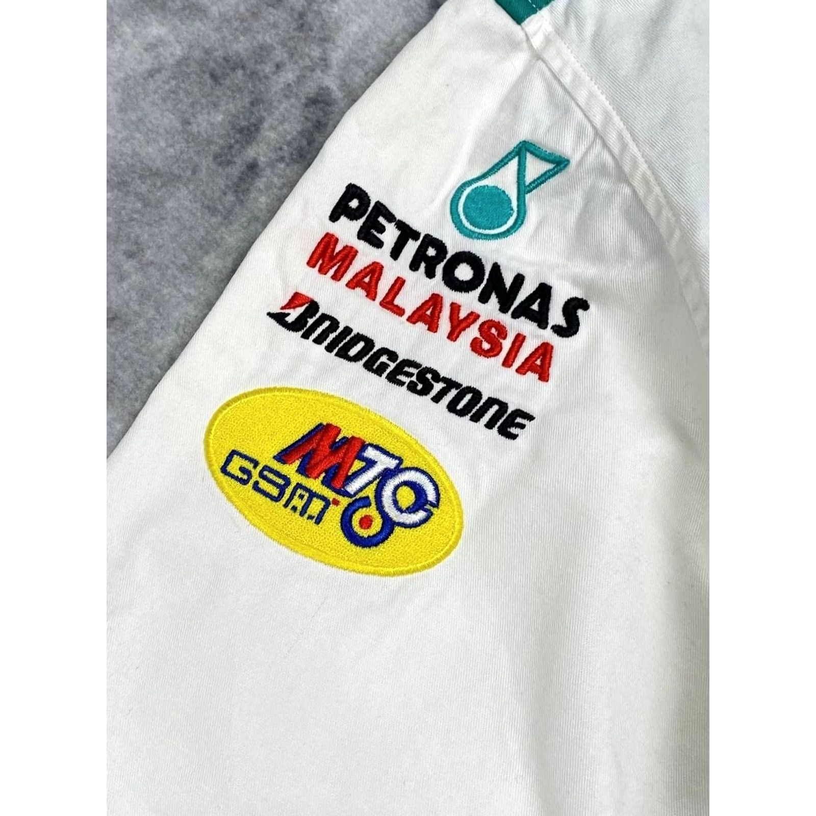 Puma VINTAGE Puma Shirt Men Size M White Short Sleeve Collared Cotton Big Logo Logo Sauber Petronas Team Red Bull Buttons Mens Size US M / EU 48-50 / 2 - 5 Thumbnail