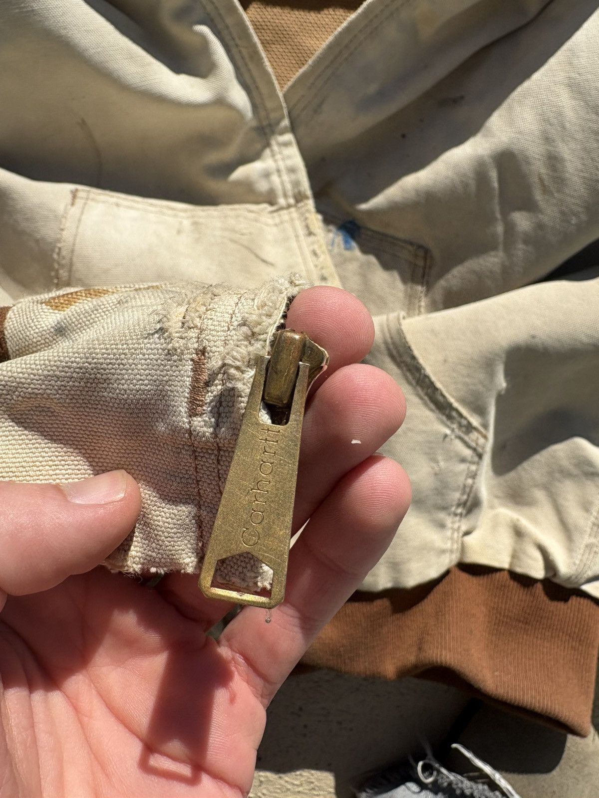 Carhartt Vintage Carhartt Tan Distressed Hooded Jacket Size US L / EU 52-54 / 3 - 9 Thumbnail