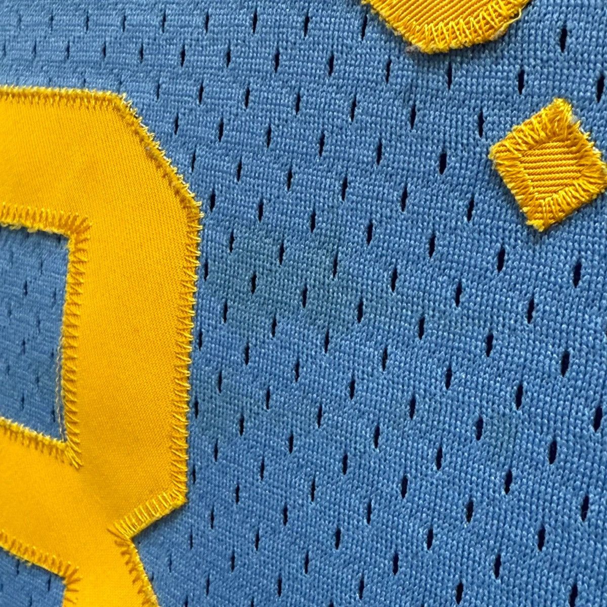 Nike Vintage Minneapolis Lakers 2002 Kobe Bryant #8 Nike Jersey Size US M / EU 48-50 / 2 - 10 Thumbnail