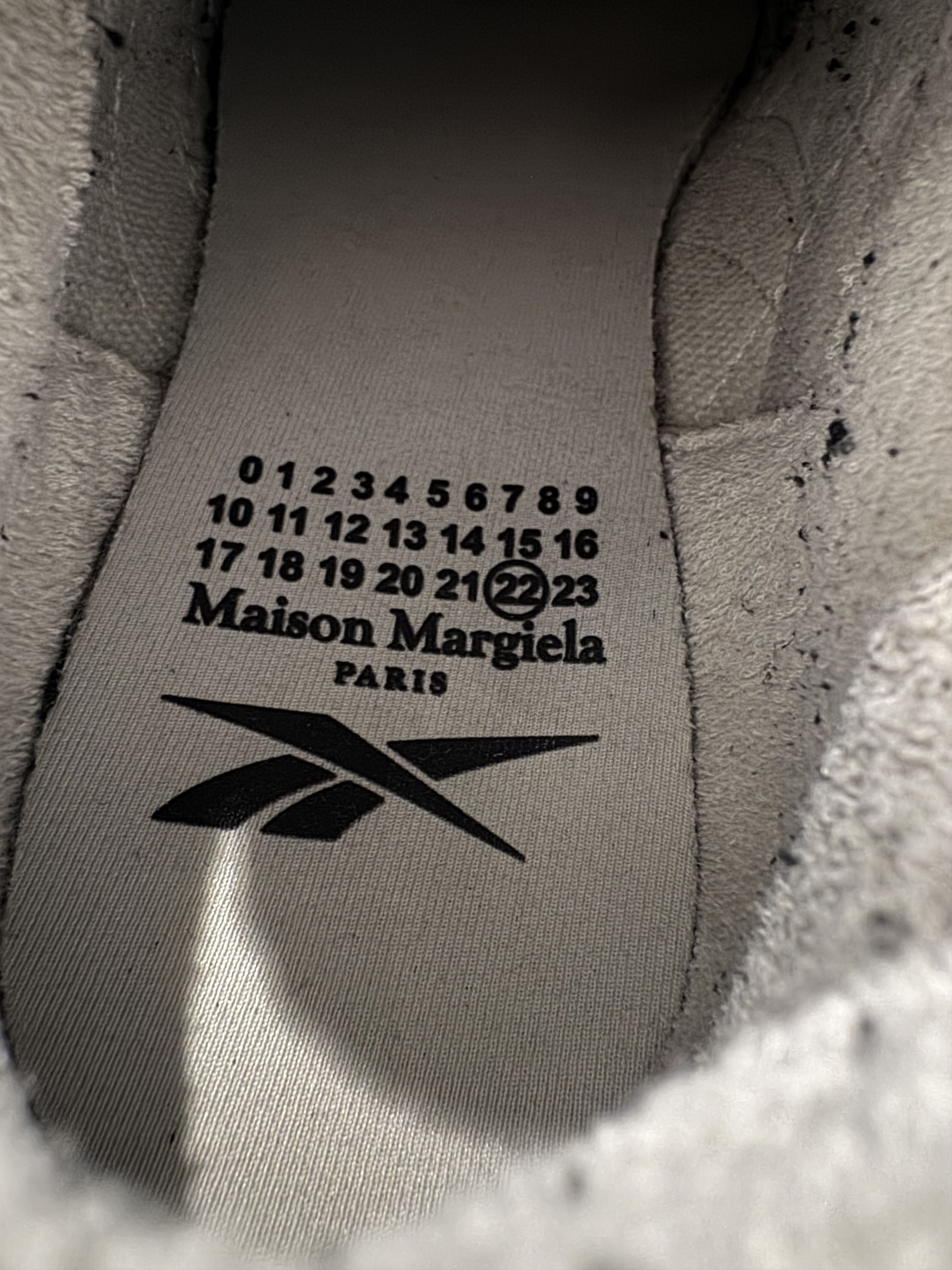 Maison Margiela × Reebok Maison Margiela x Reebok Classic Leather Tabi Size US 9 / EU 42 - 10 Thumbnail