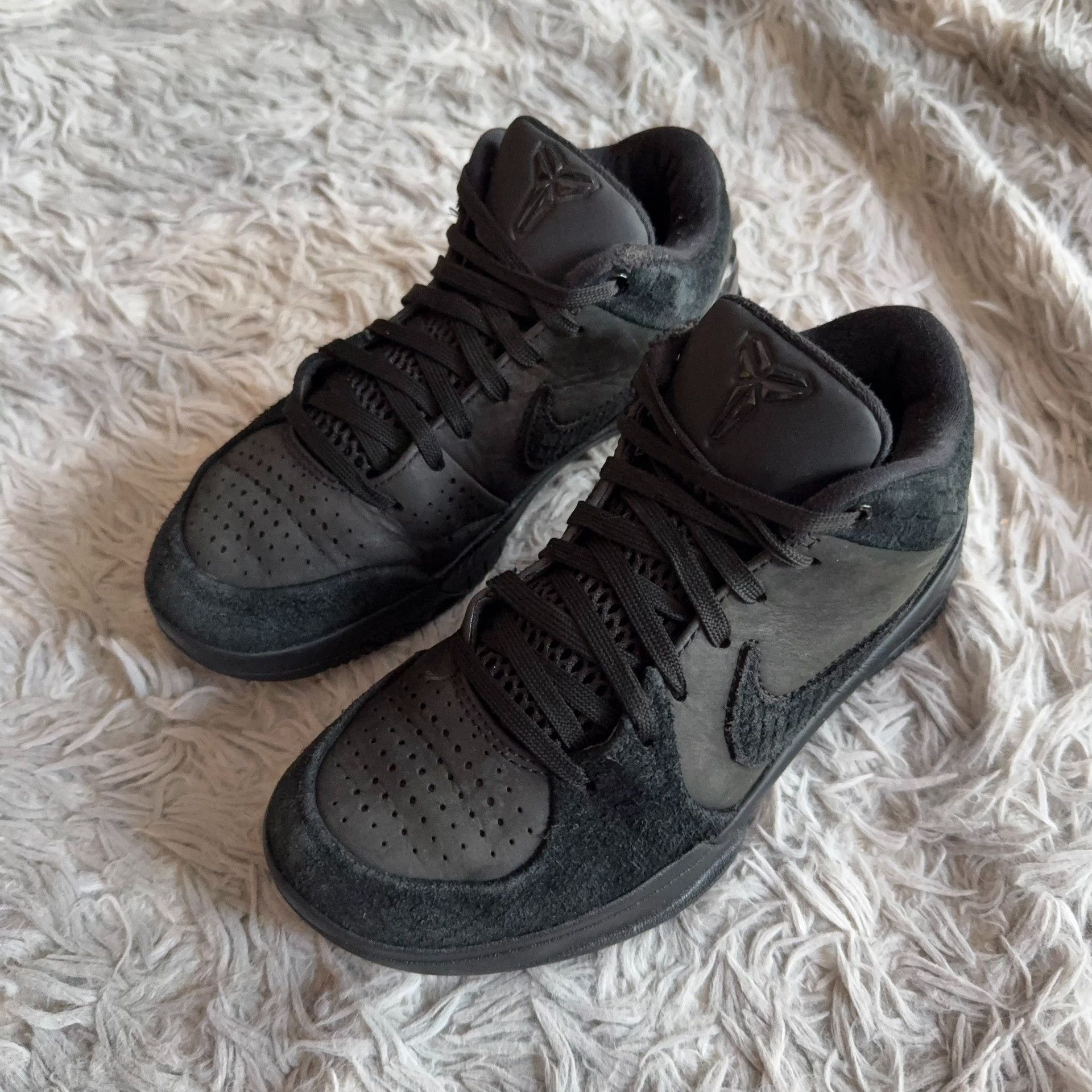 Nike Nike Black Lowtop Sneakers 36 Men Size US 5 / EU 37 - 1 Thumbnail