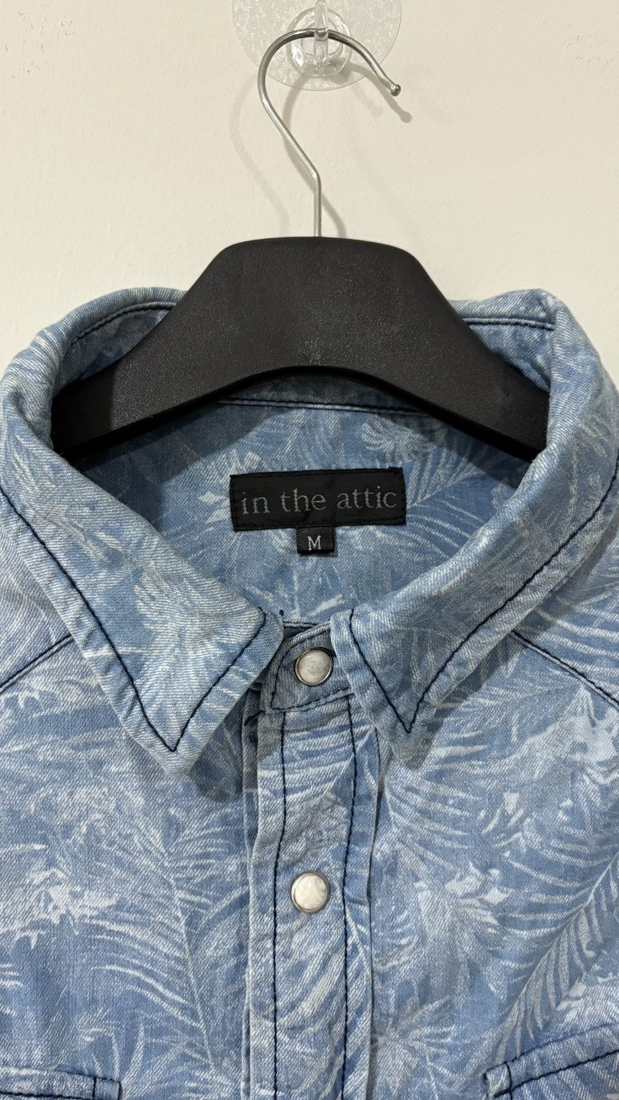 In The Attic In the attic denim shirt sawtooth button flower hawaii Size US M / EU 48-50 / 2 - 4 Thumbnail