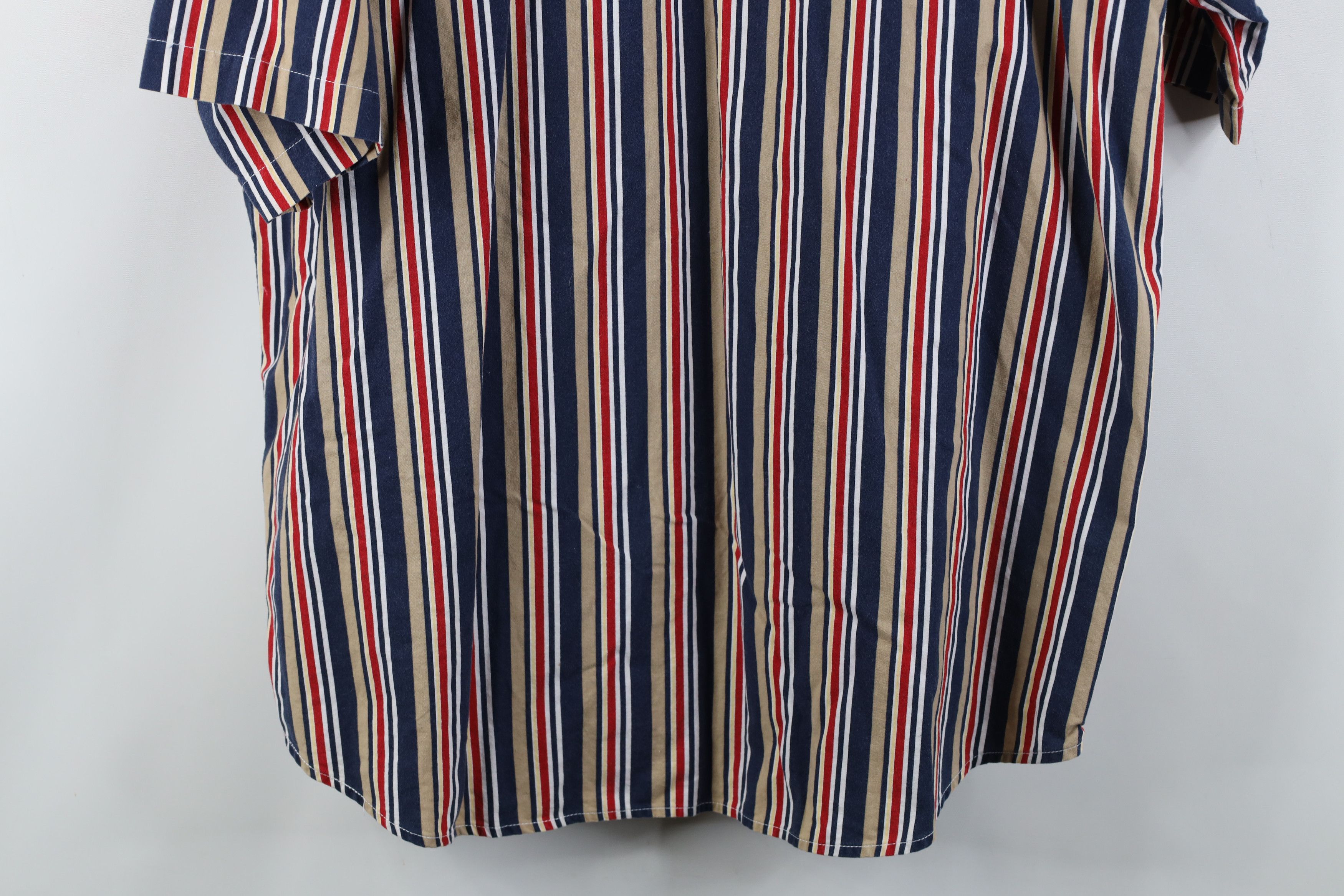 Vintage Vintage 90s Streetwear Short Sleeve Button Down Shirt Size US L / EU 52-54 / 3 - 11 Thumbnail