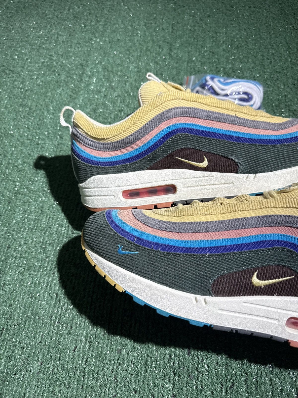 Nike Nike Air Max 1/97 Sean Wotherspoon (Extra Lace Set Only) Size US 11.5 / EU 44-45 - 2 Thumbnail