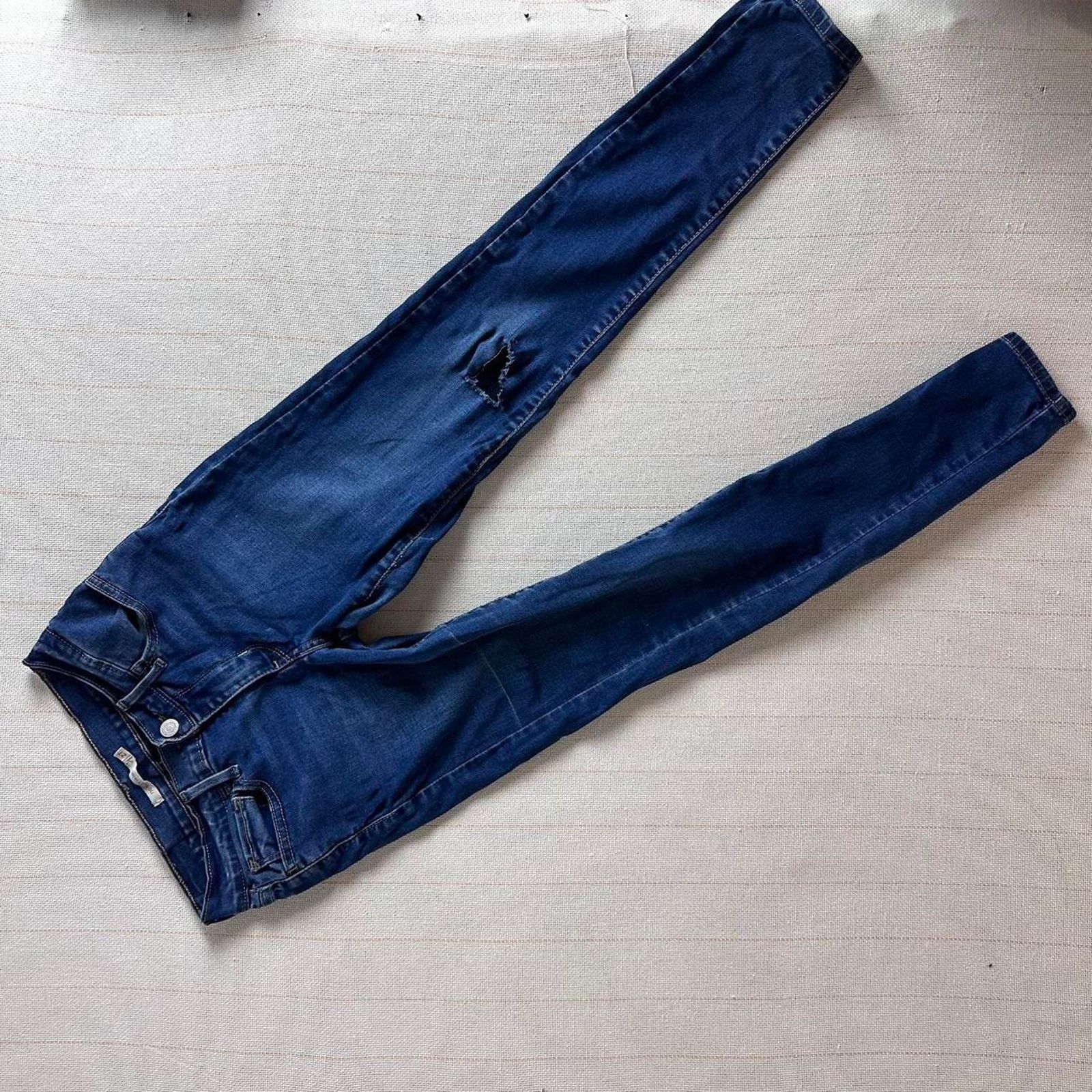 Levi's Levi's 710 Jeans Blue Super Skinny Distress Dark Wash Denim Size 27" / US 4 / IT 40 - 3 Thumbnail