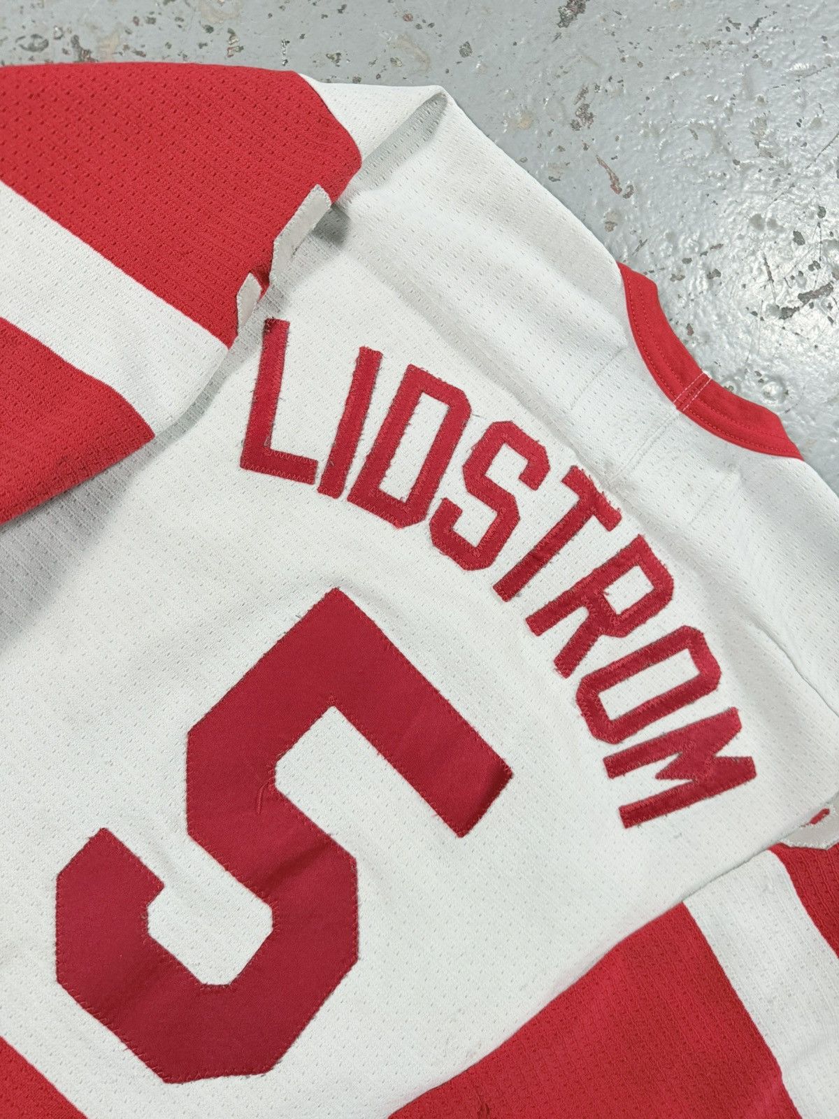 NHL Vintage Nike NHL Detroit Red Wings Jersey Size US S / EU 44-46 / 1 - 10 Thumbnail