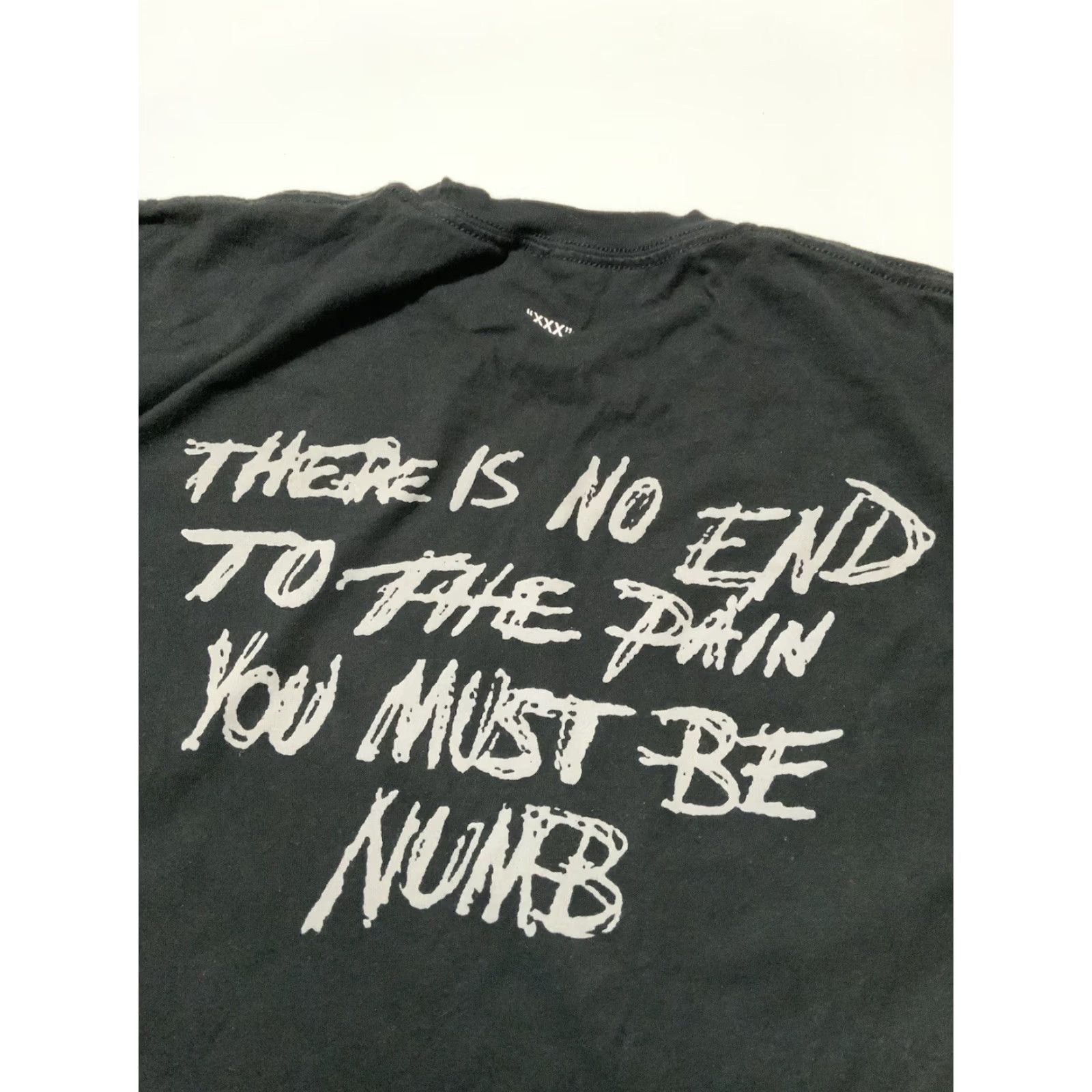 Vintage VINTAGE XXXTentacion Yung Bratz There Is No End To The Pain You Must Be Numb T-Shirt LG Black Mens XXXtentacion Shirt Size US L / EU 52-54 / 3 - 7 Thumbnail