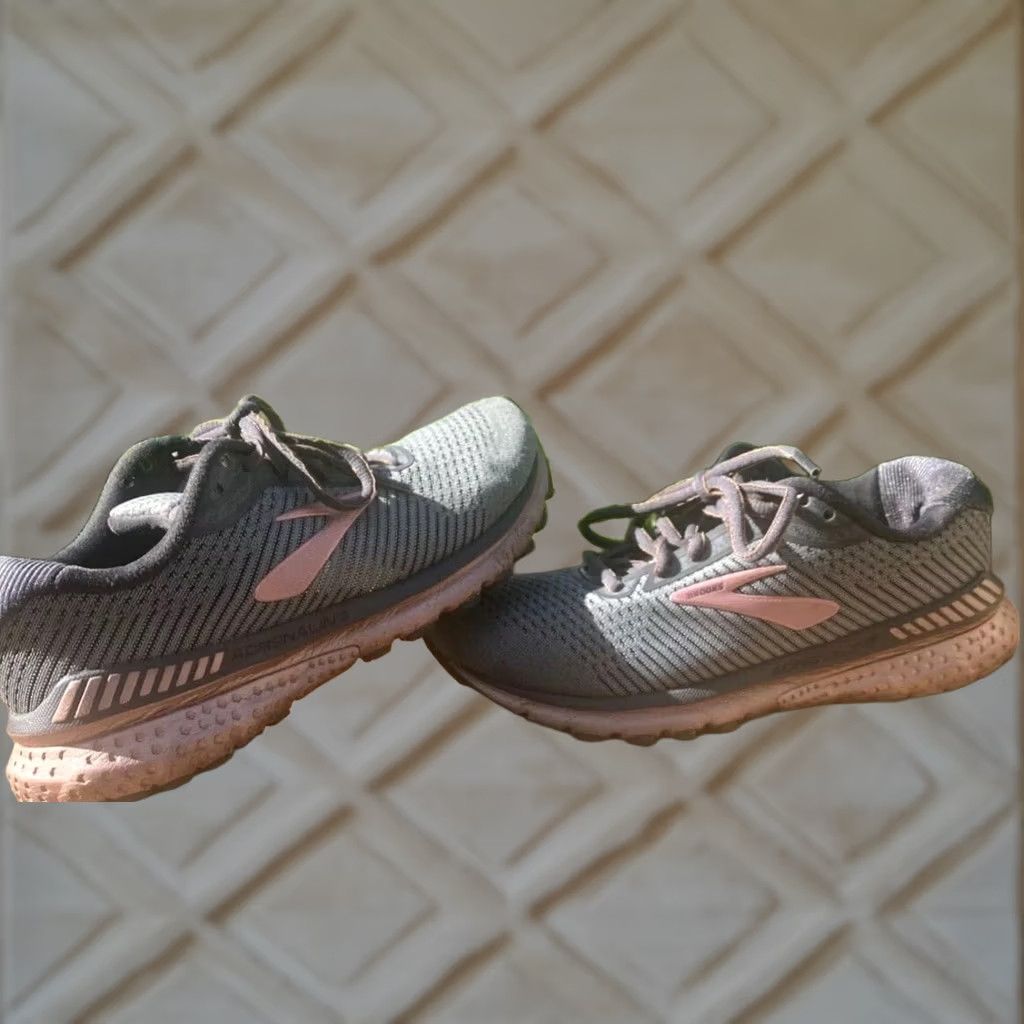 Brooks Brooks Adrenaline GTS 20 Running Womens Size 7.5 Alloy/Rose Gold/Blackened Pearl Pink Sneakers Rose Theme Shoes Womens Size US 8 / IT 38 - 1 Thumbnail