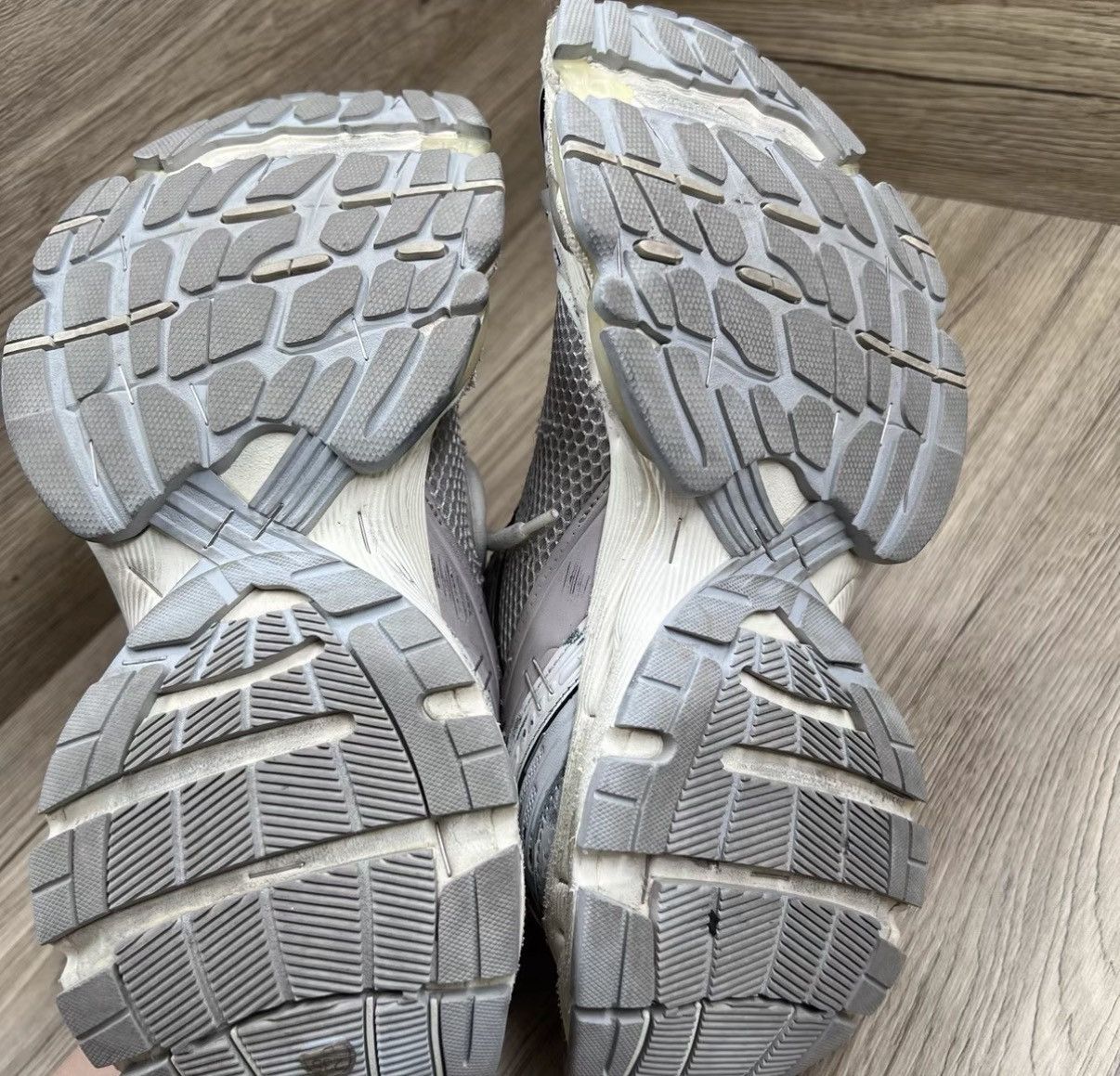 Balenciaga Balenciaga Distressed Studded Triple S Sneakers J41 Size US 7 / IT 37 - 5 Thumbnail