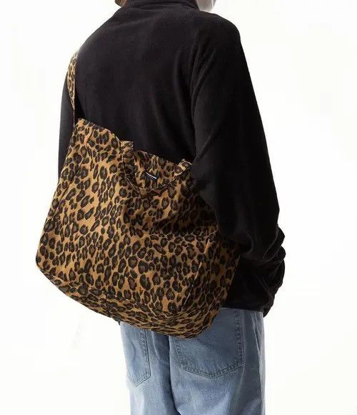 VIBE Leopard Graphic Overshoulder Bag Size ONE SIZE - 1 Thumbnail